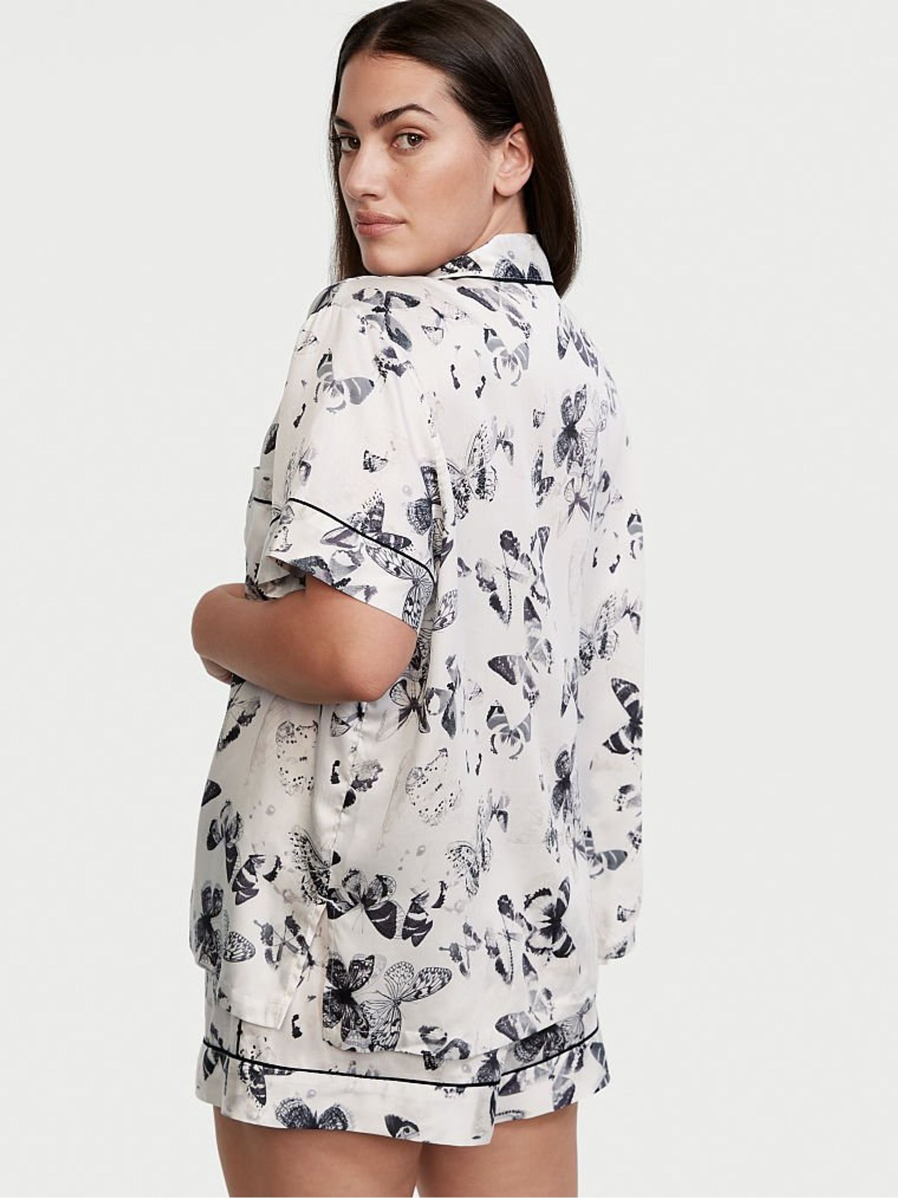 White Butterfly Collared Short Pyjamas - Image 2 of 4