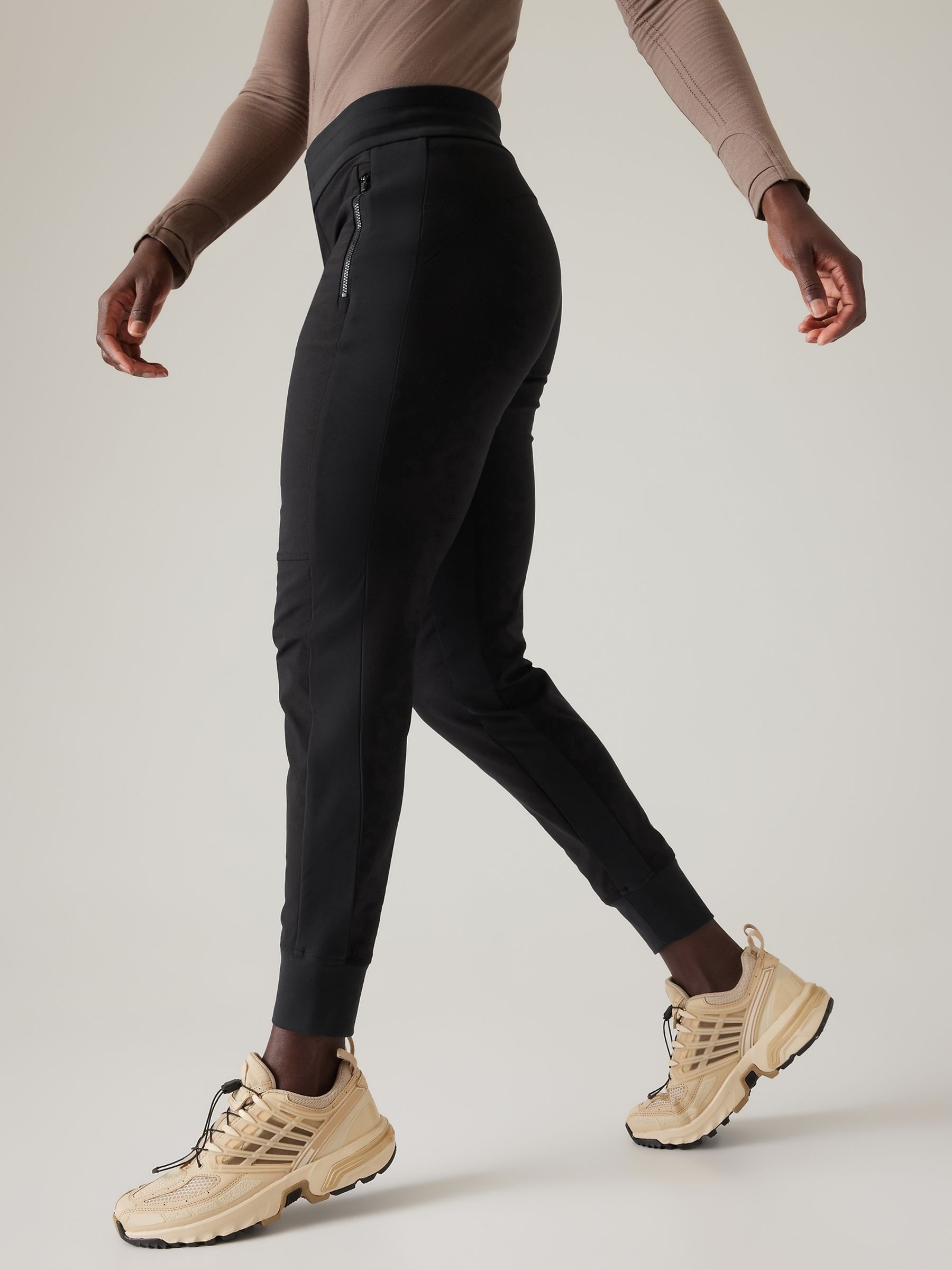 Athleta Black Headlands Hybrid Trek Joggers - Image 3 of 5
