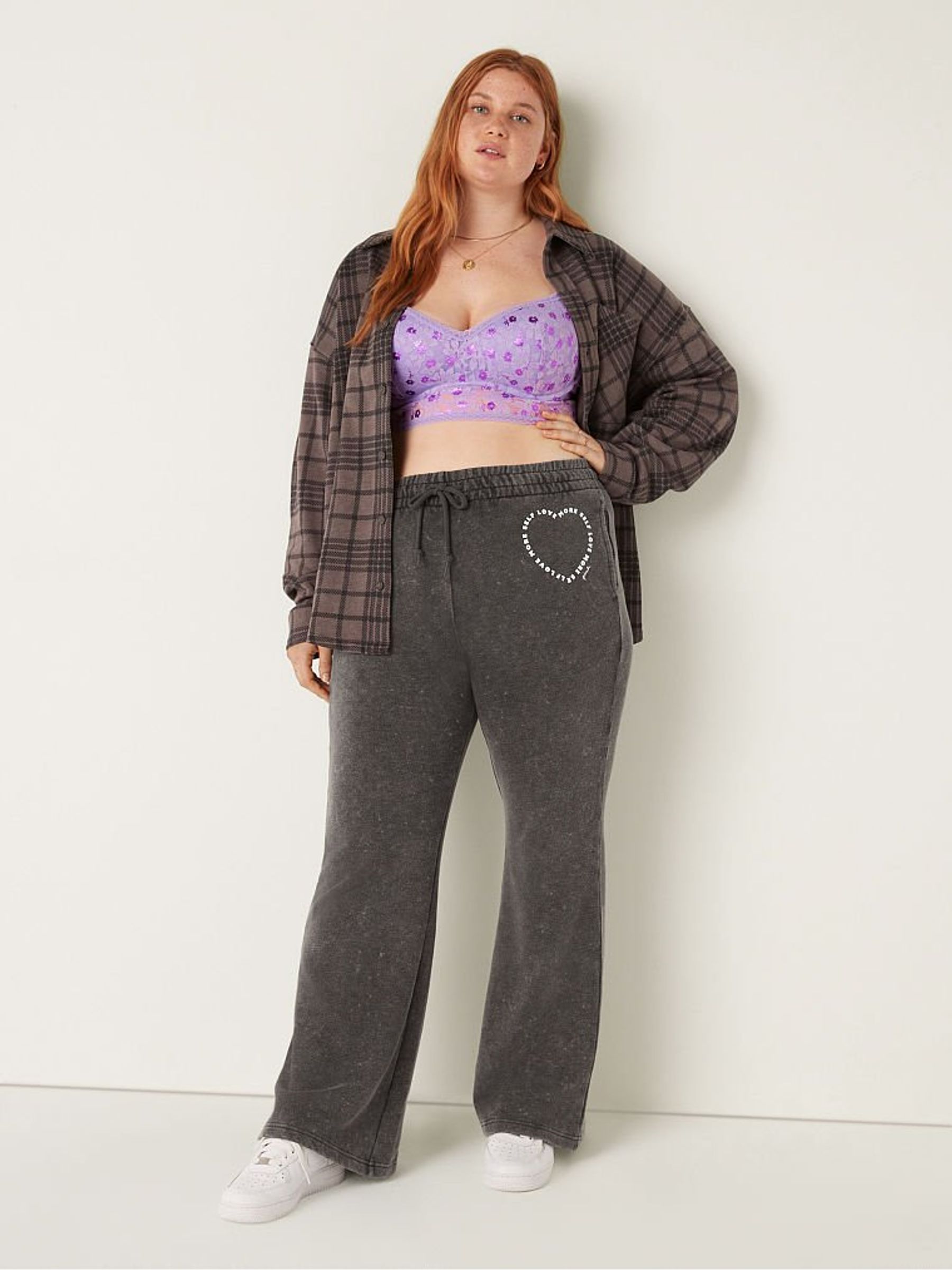 Pure Black Wash with Graphic High Waist Flare Jogger - Image 3 of 4