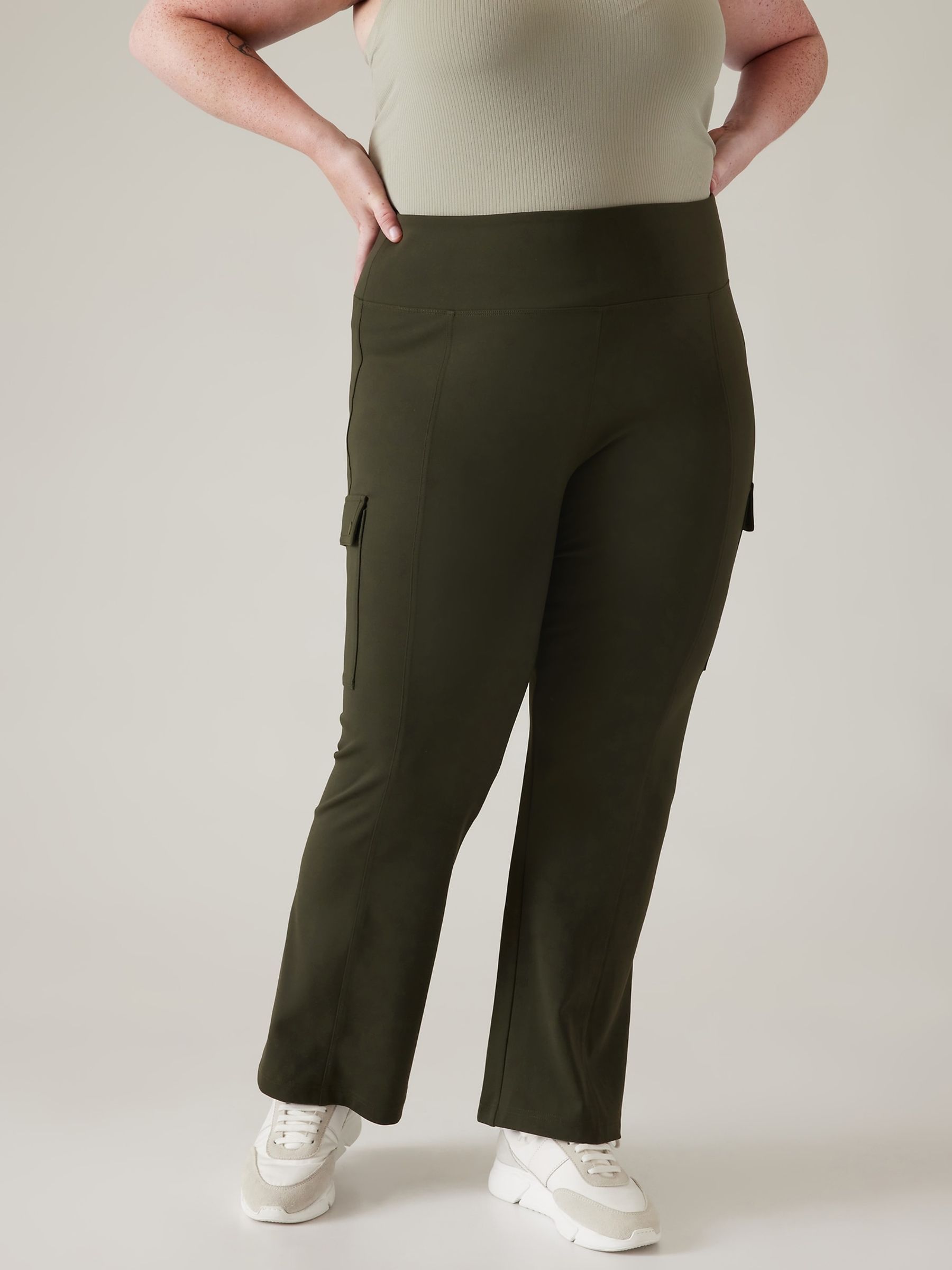 Athleta Green Delancey Straight Cargo Trousers - Image 4 of 5