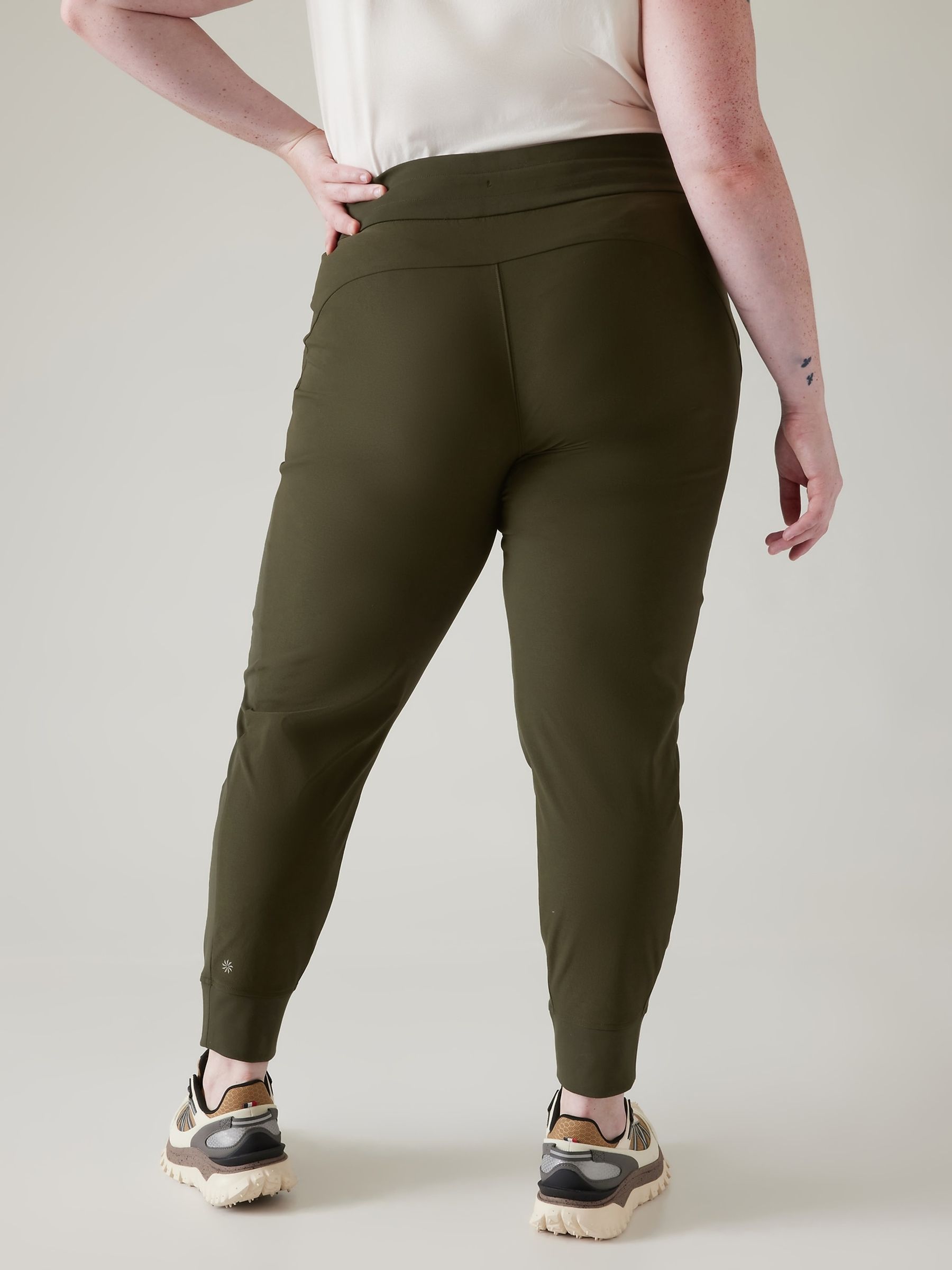 Athleta Green Headlands Hybrid Trek Joggers - Image 5 of 5