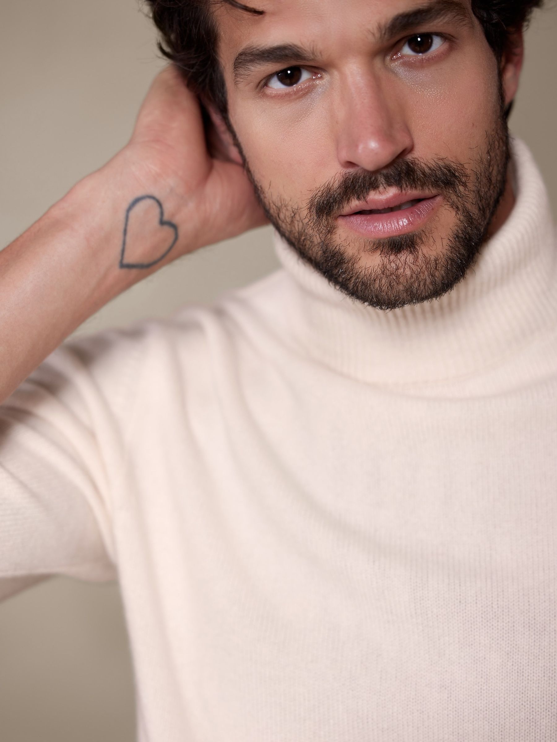 Banana Republic White Urbino Cashmere Turtleneck Jumper - Image 2 of 3