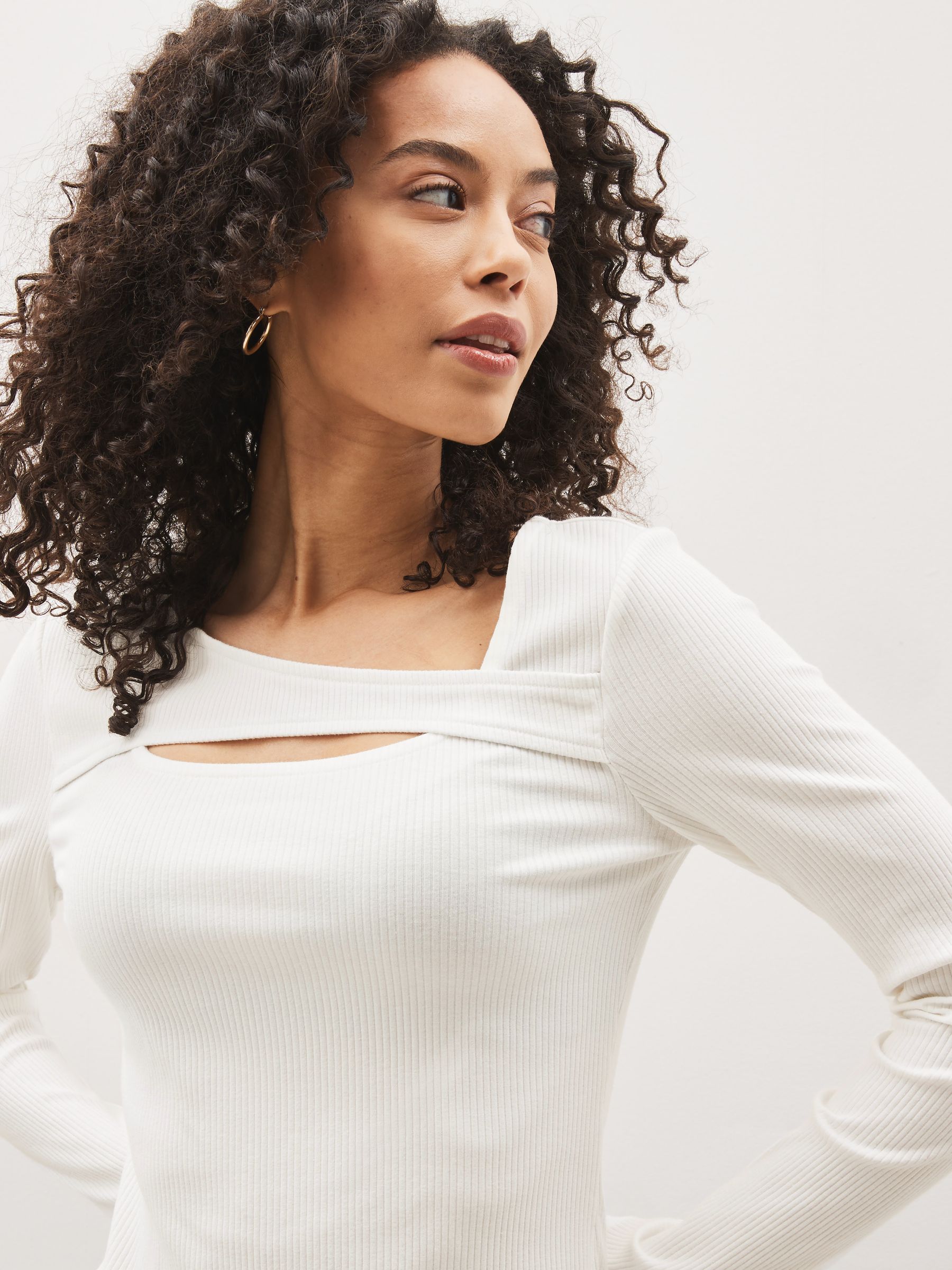 White Rib Crossover Cutout Top - Image 3 of 4