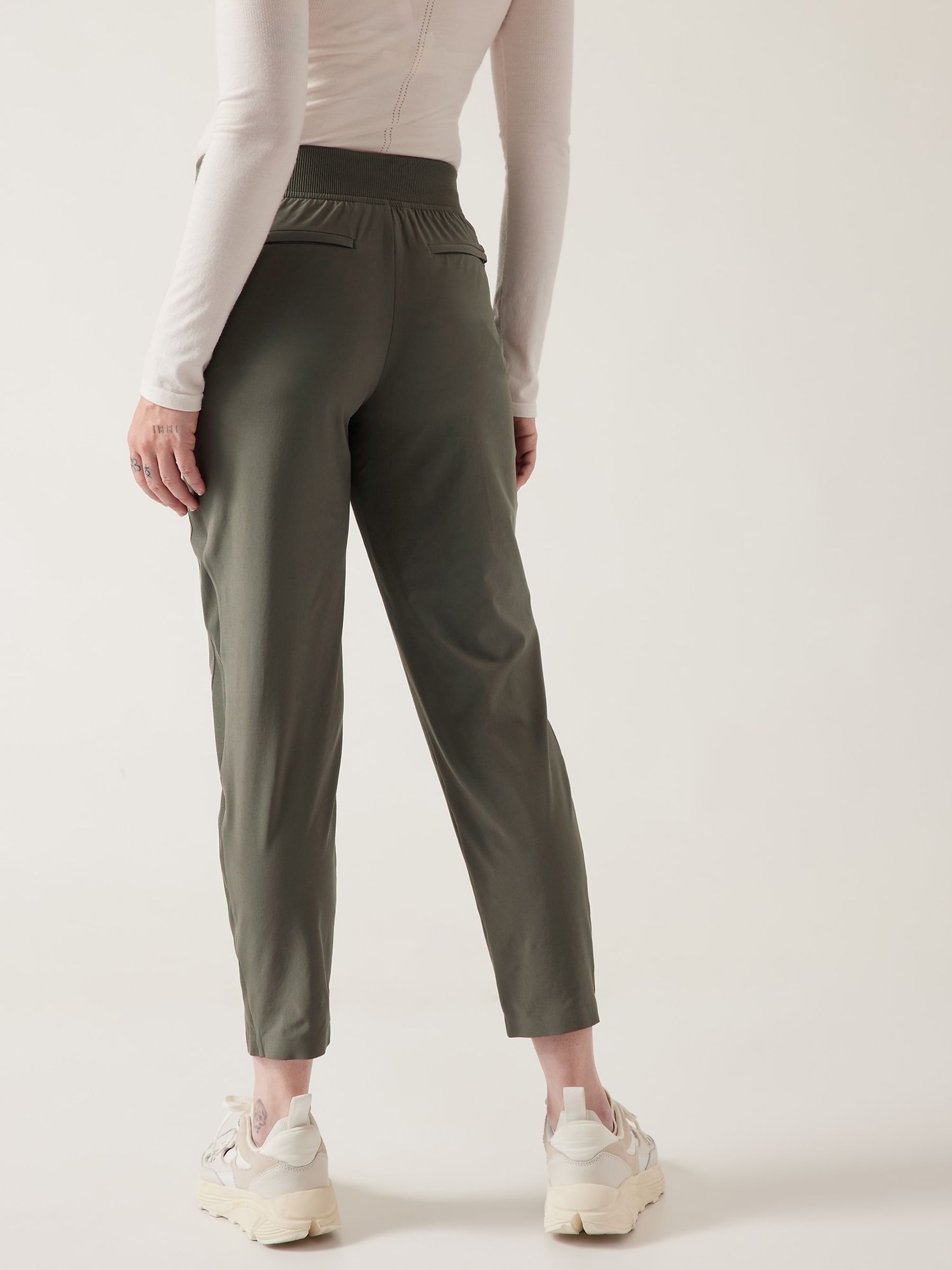 Athleta Green Brooklyn Mid Rise Featherweight Ankle Trousers - Image 2 of 7