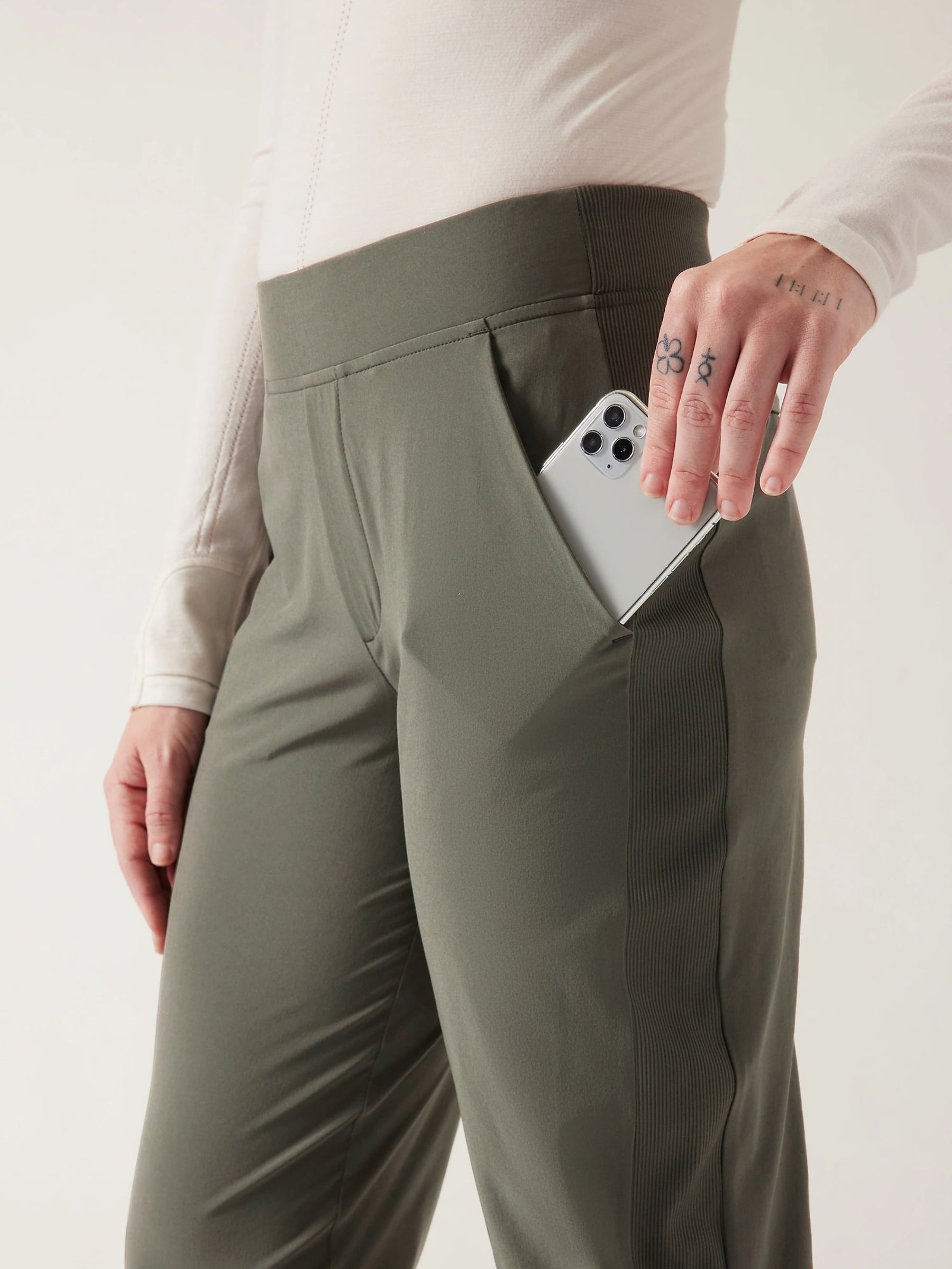 Athleta Green Brooklyn Mid Rise Featherweight Ankle Trousers - Image 5 of 7