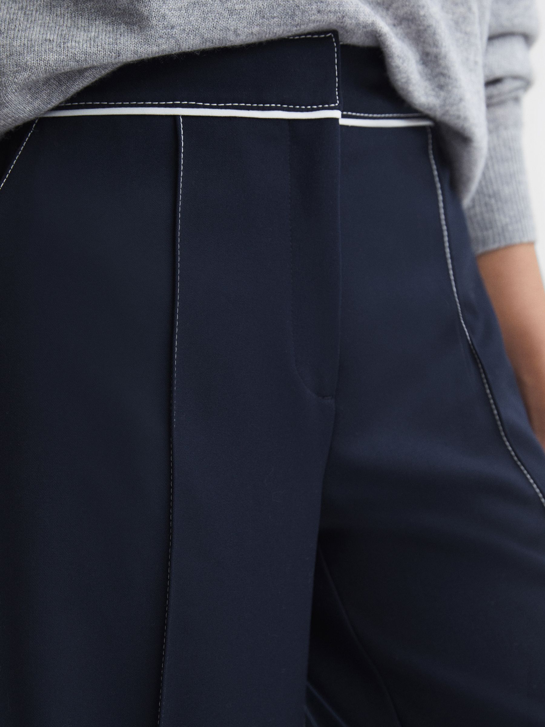 Contrast Stitch Wide Leg Trousers in Navy - Image 4 of 5