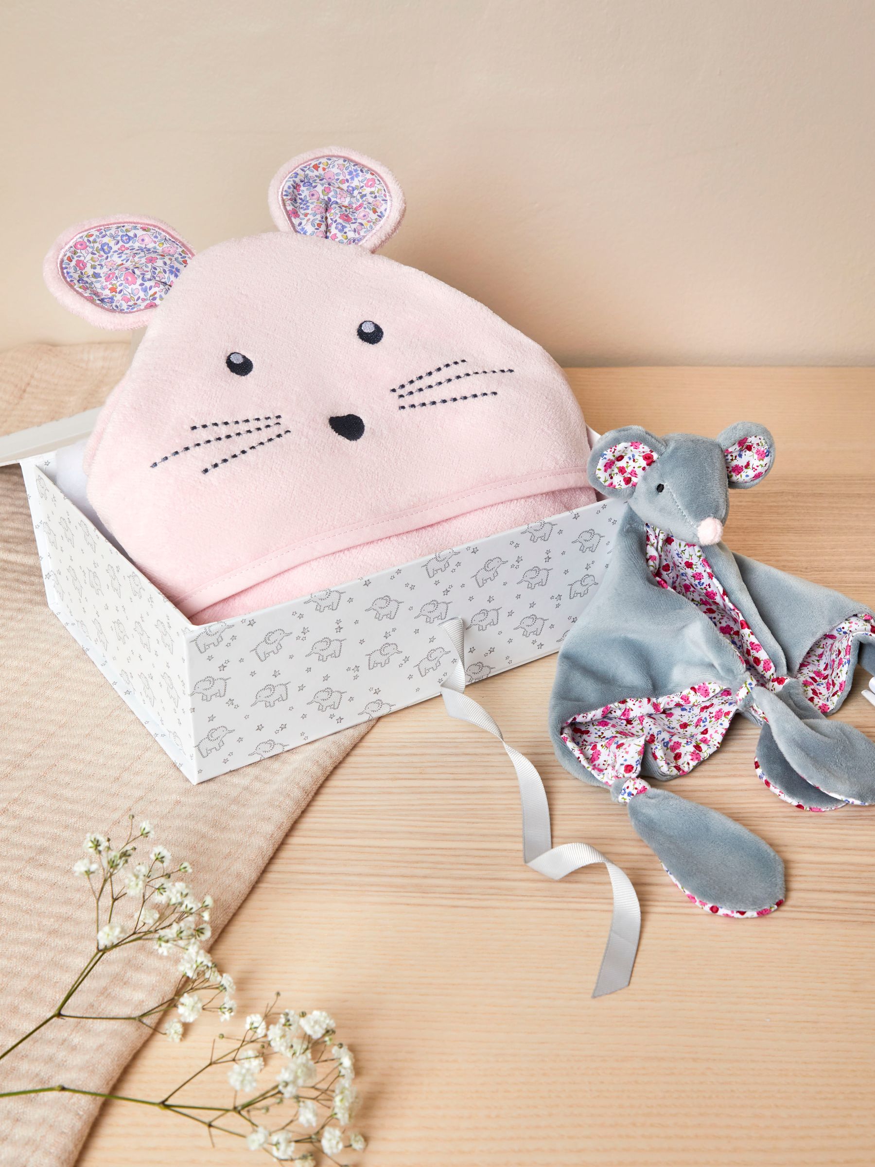 Mouse Cuddles Gift Set - Image 1 of 4