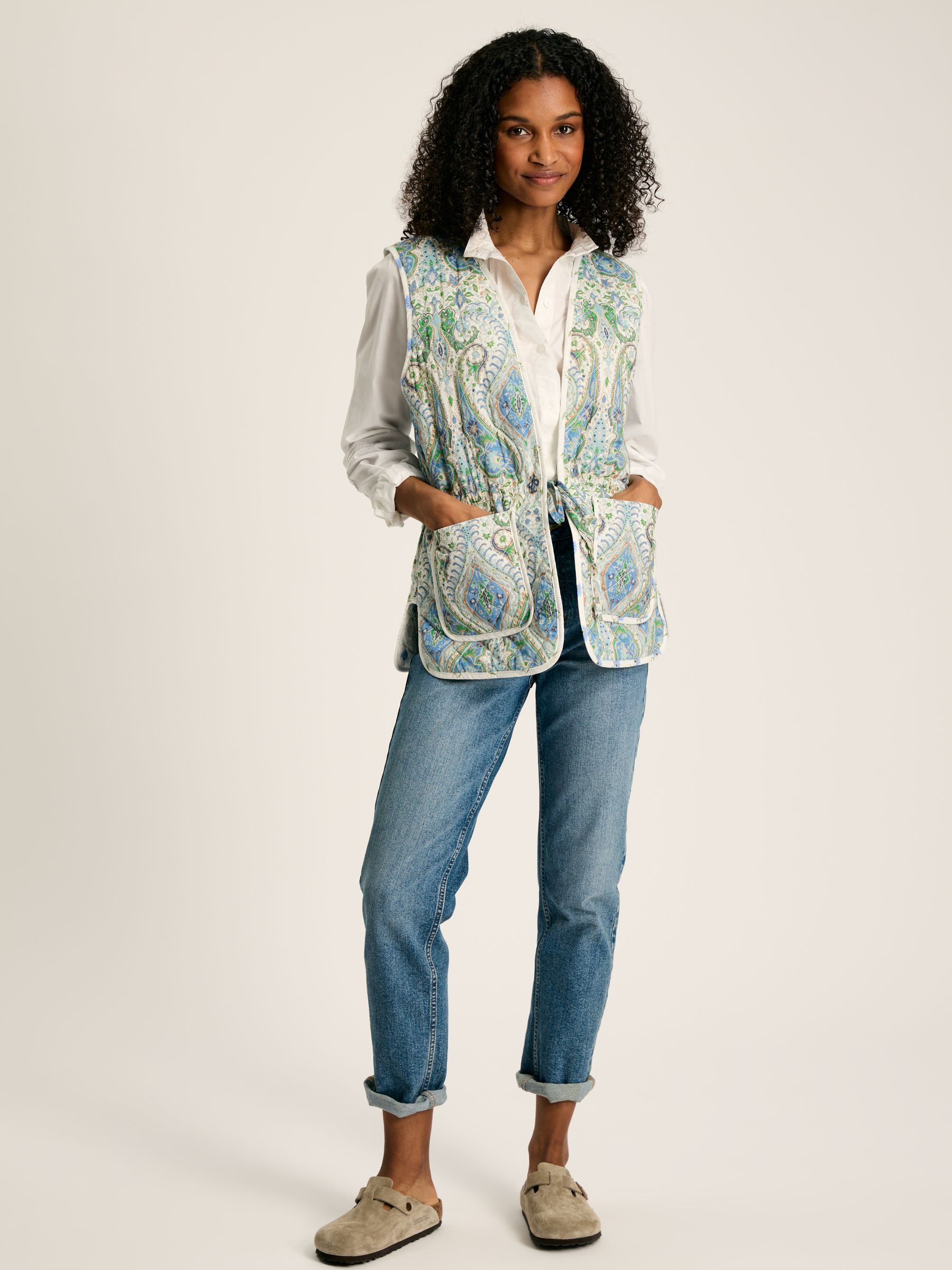 Hatfield Blue Paisley Cotton Quilted Gilet - Image 3 of 10