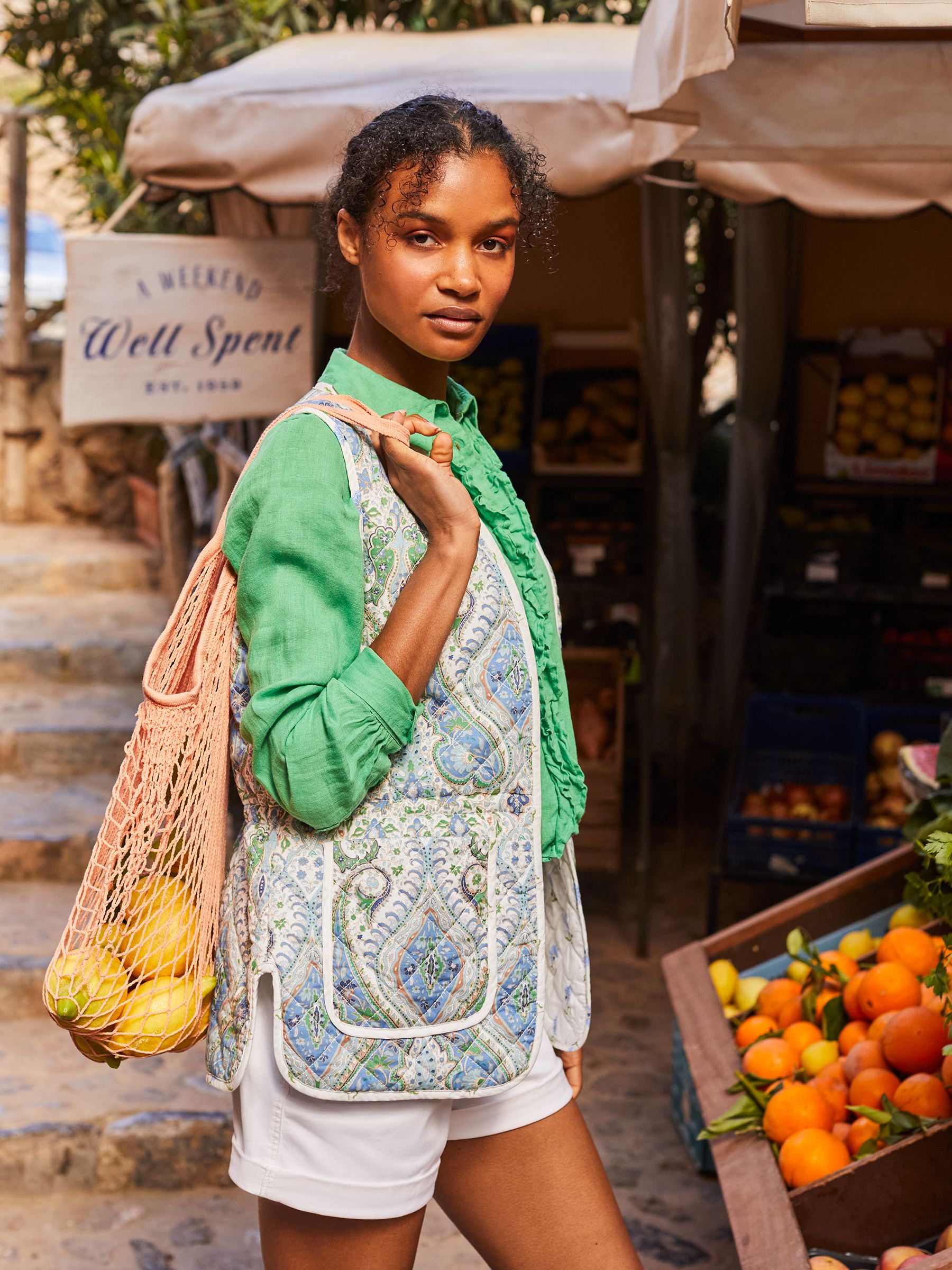 Hatfield Blue Paisley Cotton Quilted Gilet - Image 9 of 10