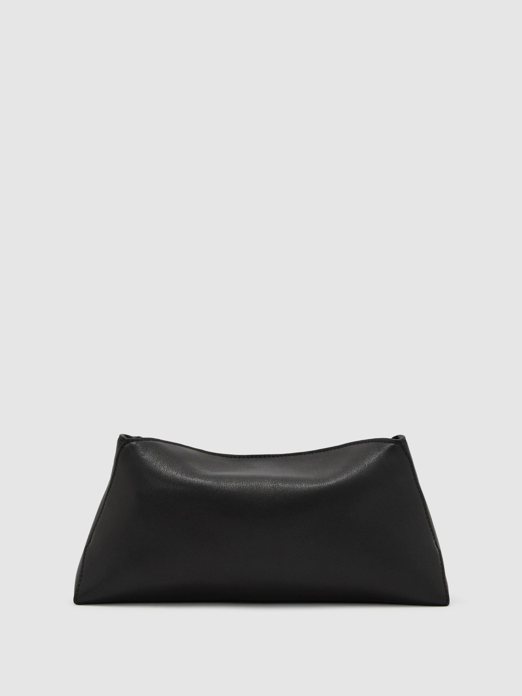 Leather Chain-Strap Clutch Bag in Black - Obrázek 5 z 7