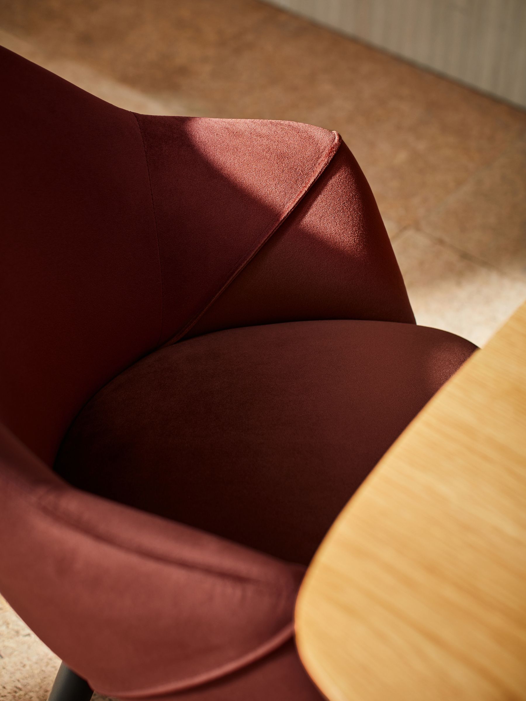Set of 2 Lule Arm Dining Chairs in Rust Red Velvet and Black Legs - Image 3 of 3