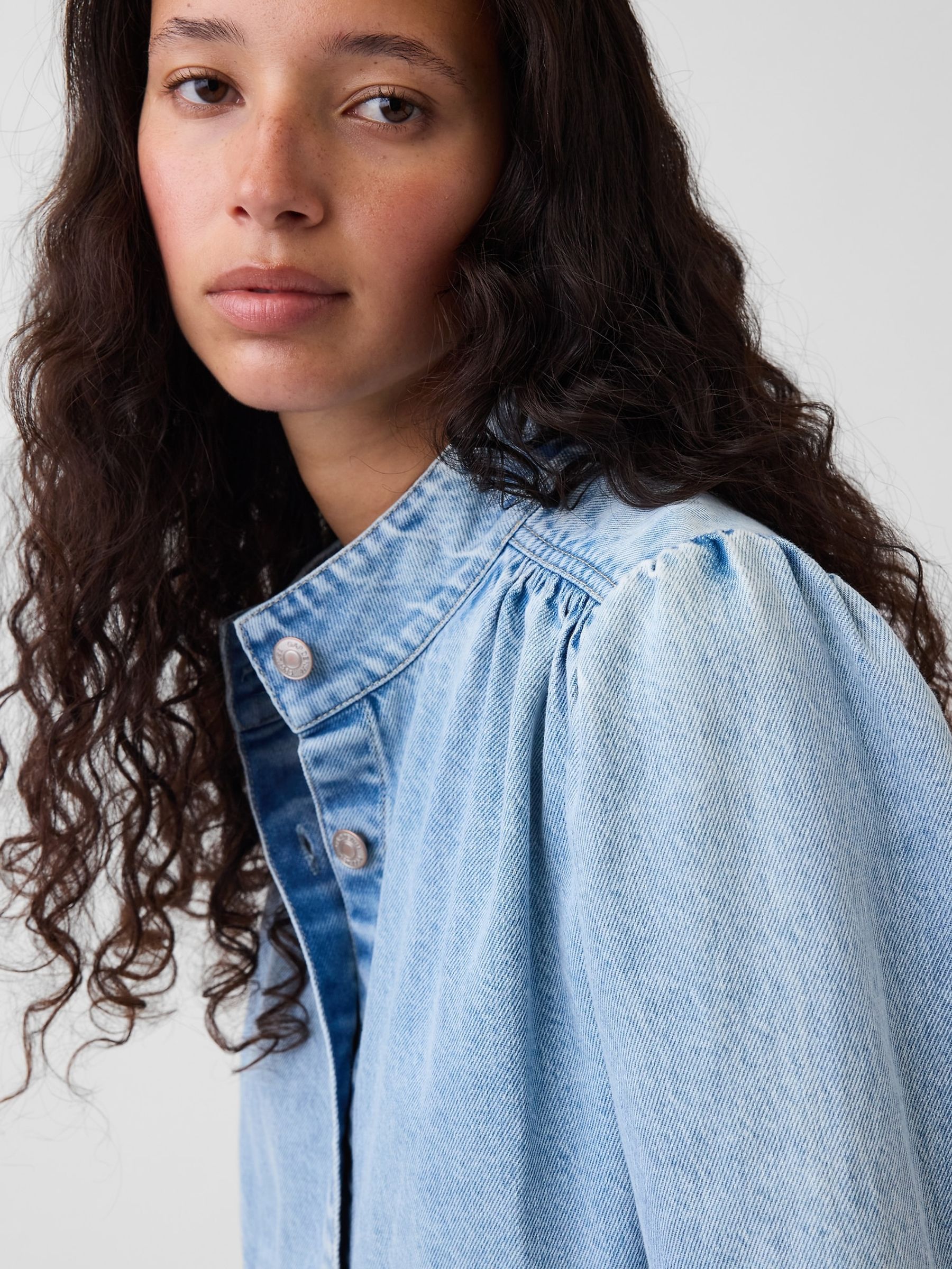 Light Wash Denim Balloon-Sleeve Crop Swing Jacket - Image 4 of 5