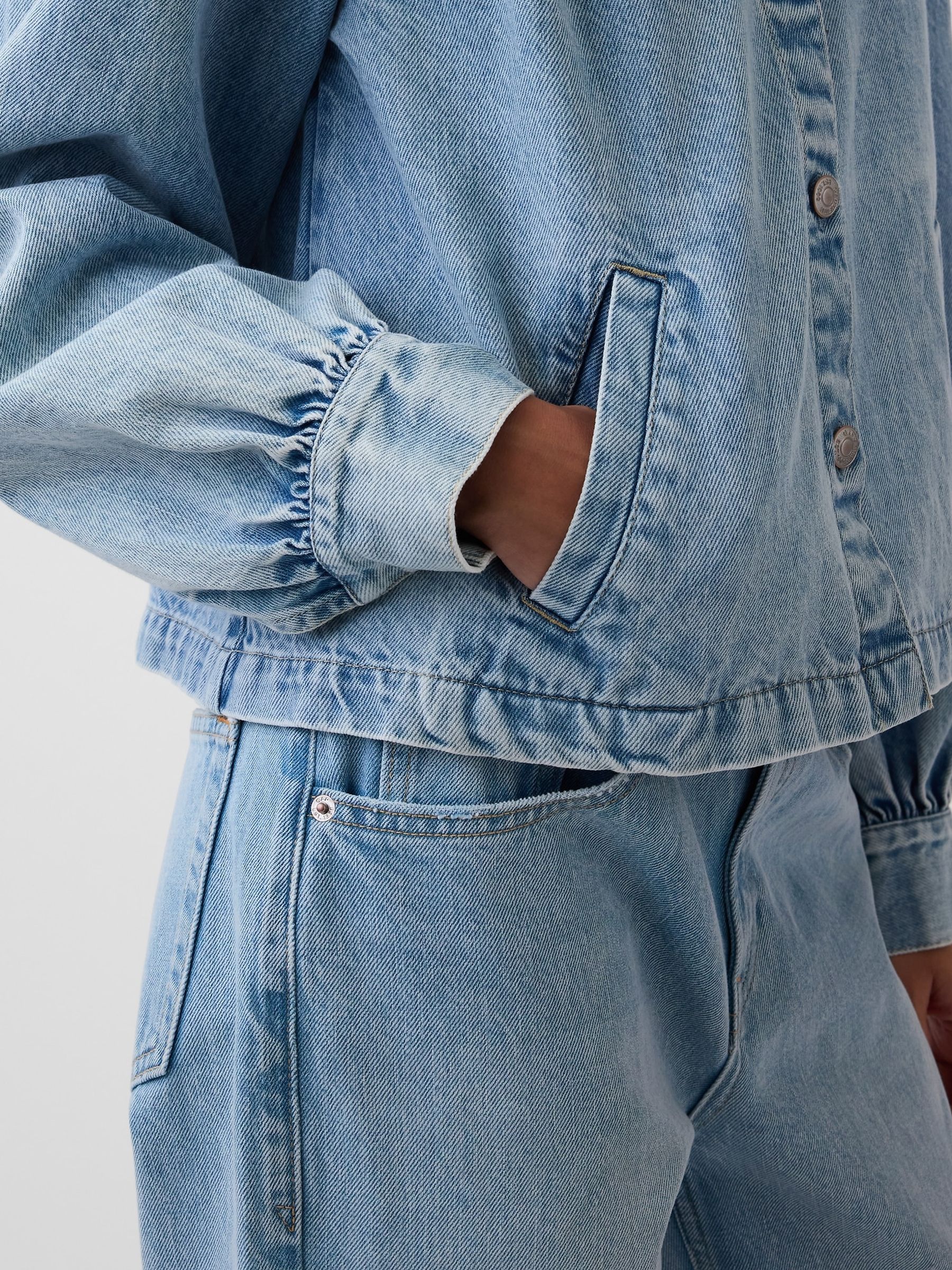 Light Wash Denim Balloon-Sleeve Crop Swing Jacket - Image 5 of 5