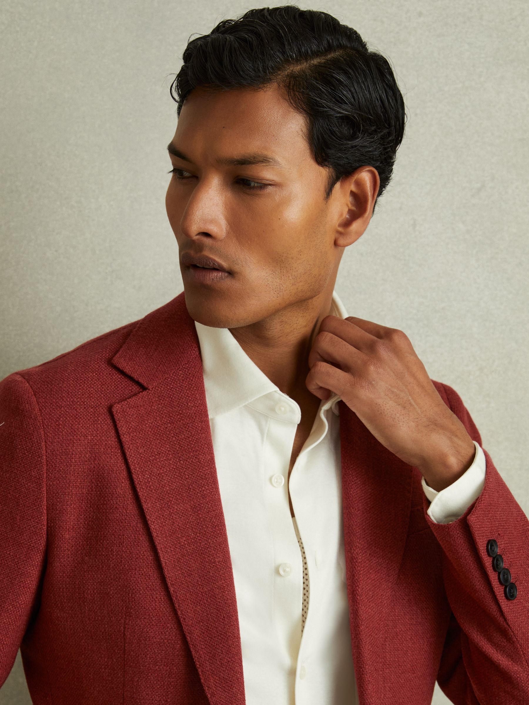 Single-Breasted Wool Blend Blazer Slim Fit in Rust Red - Image 3 of 7