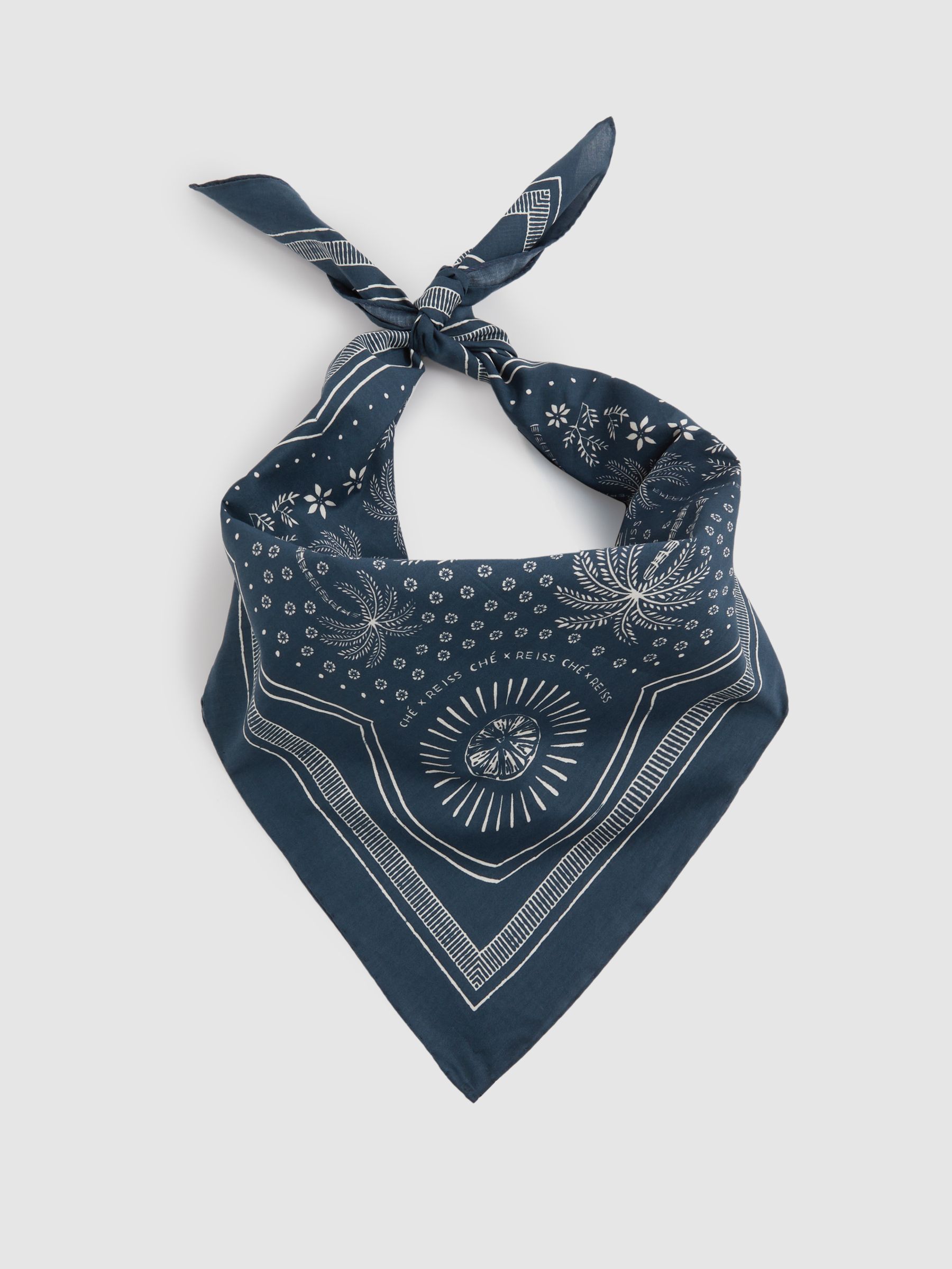 Reiss | Ché Cotton Paisley Print Bandana in Navy/White - Image 3 of 5