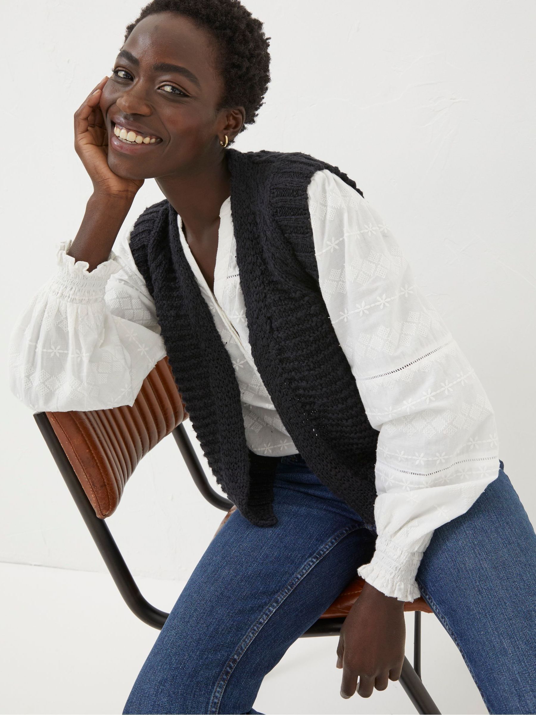 Black Knitted Waistcoat - Image 3 of 5