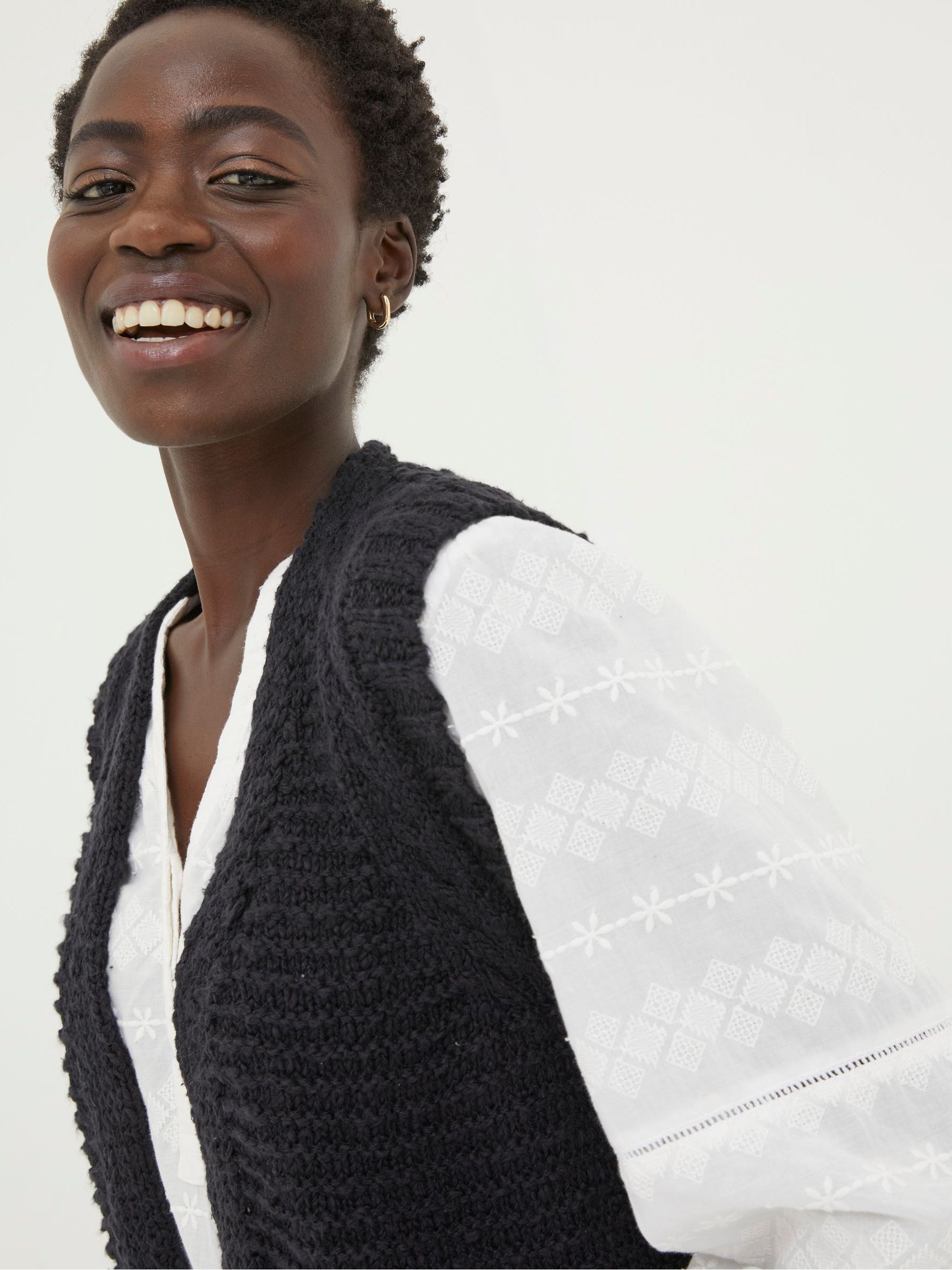 Black Knitted Waistcoat - Image 4 of 5