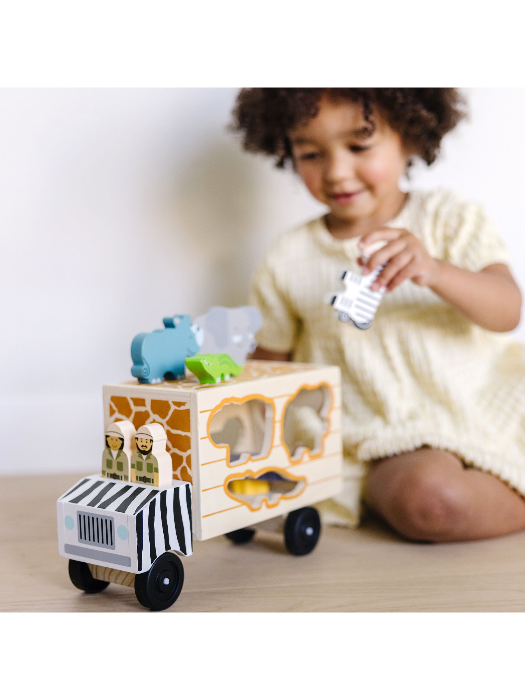 Melissa & Doug Safari Animal Rescue Truck - Image 2 of 9