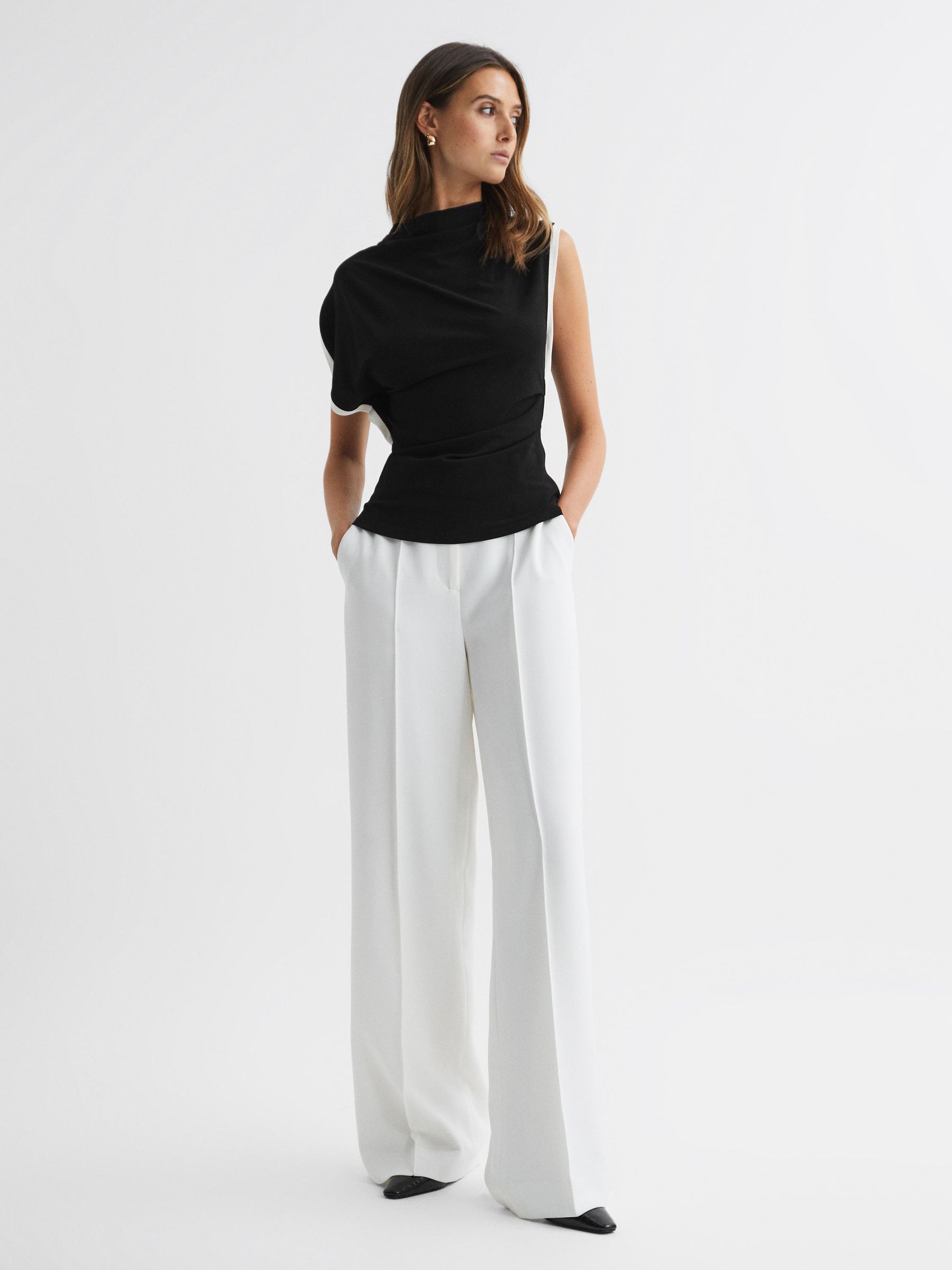 Asymmetric Contrast Trim Top in Black/Ivory - Image 3 of 5