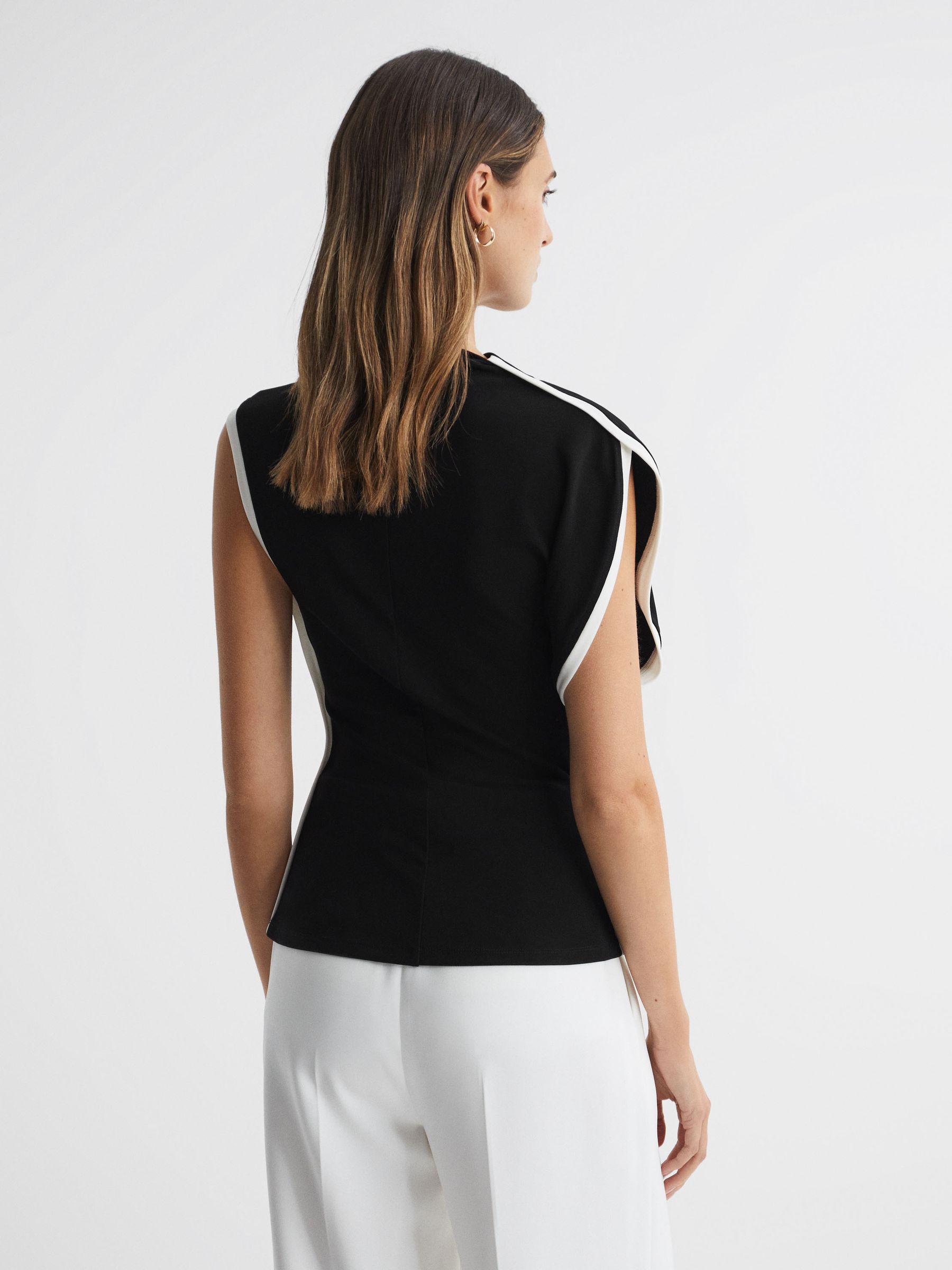 Asymmetric Contrast Trim Top in Black/Ivory - Image 5 of 5