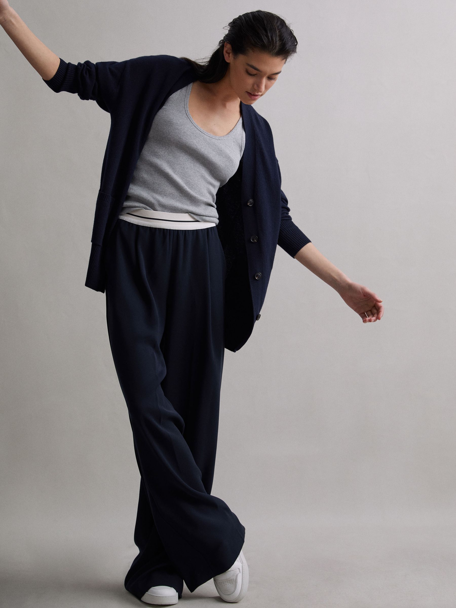 Petite Wide Leg Elasticated Trousers in Navy - Image 6 of 7