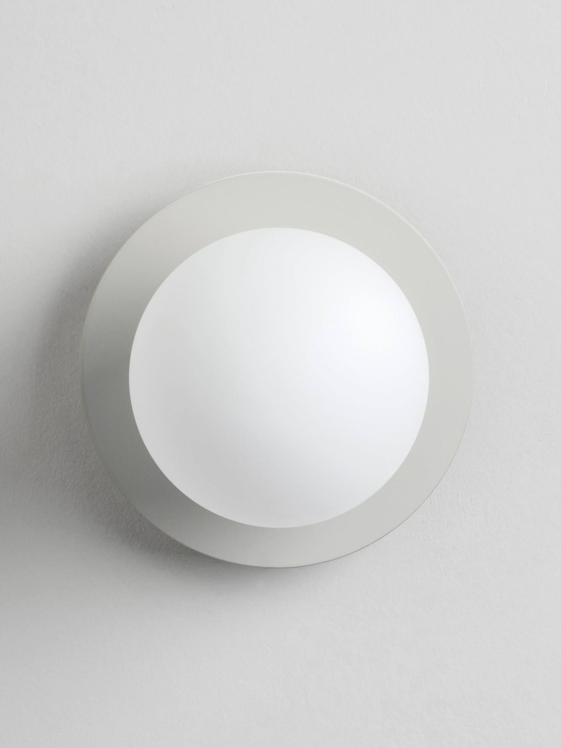 Houseof. Sand Cream Opal Disk Wall Bathroom Light - Image 4 of 4