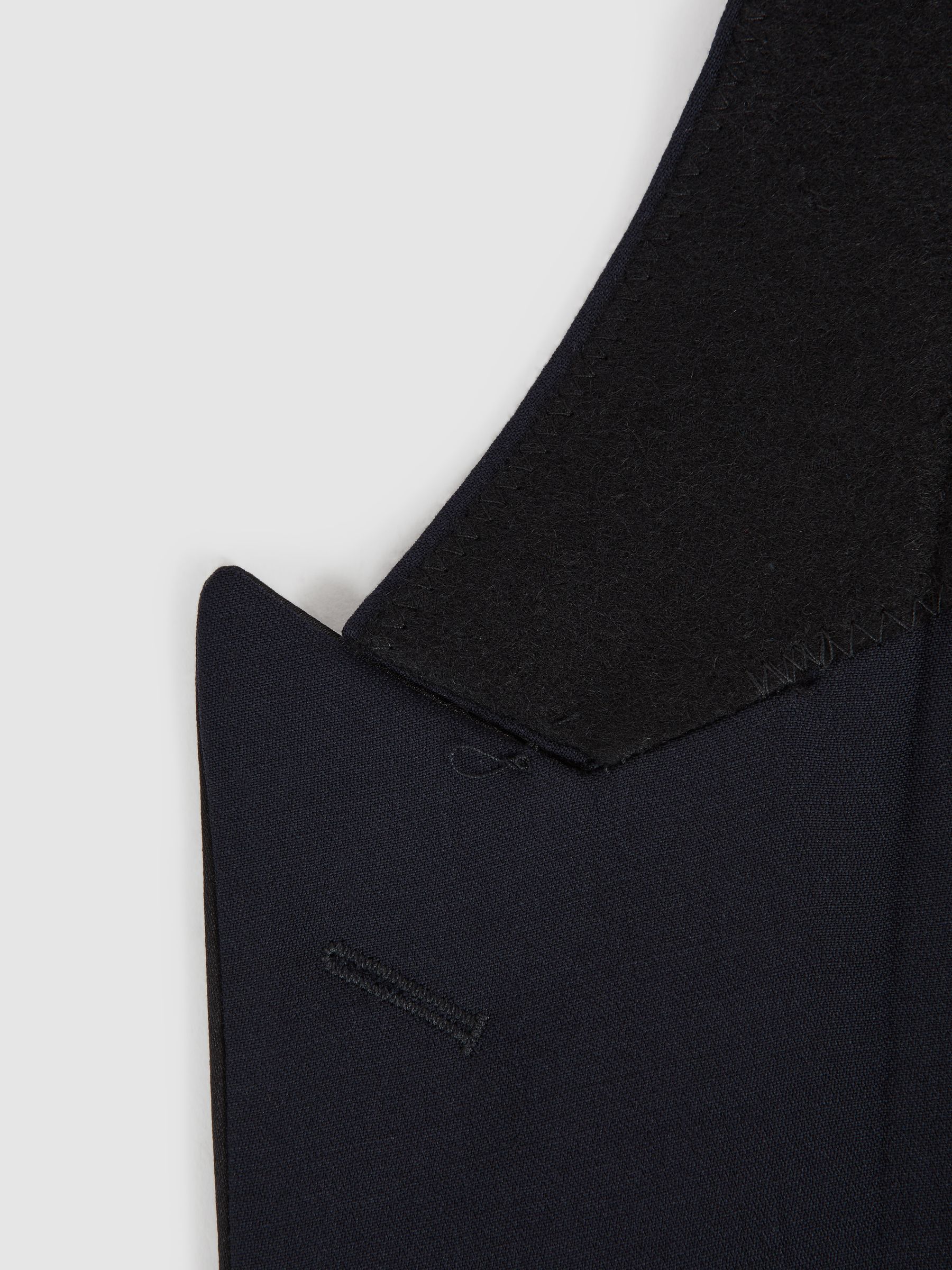 Oscar Jacobson Single Breasted Wool-Silk Blazer in Navy - Image 5 of 8