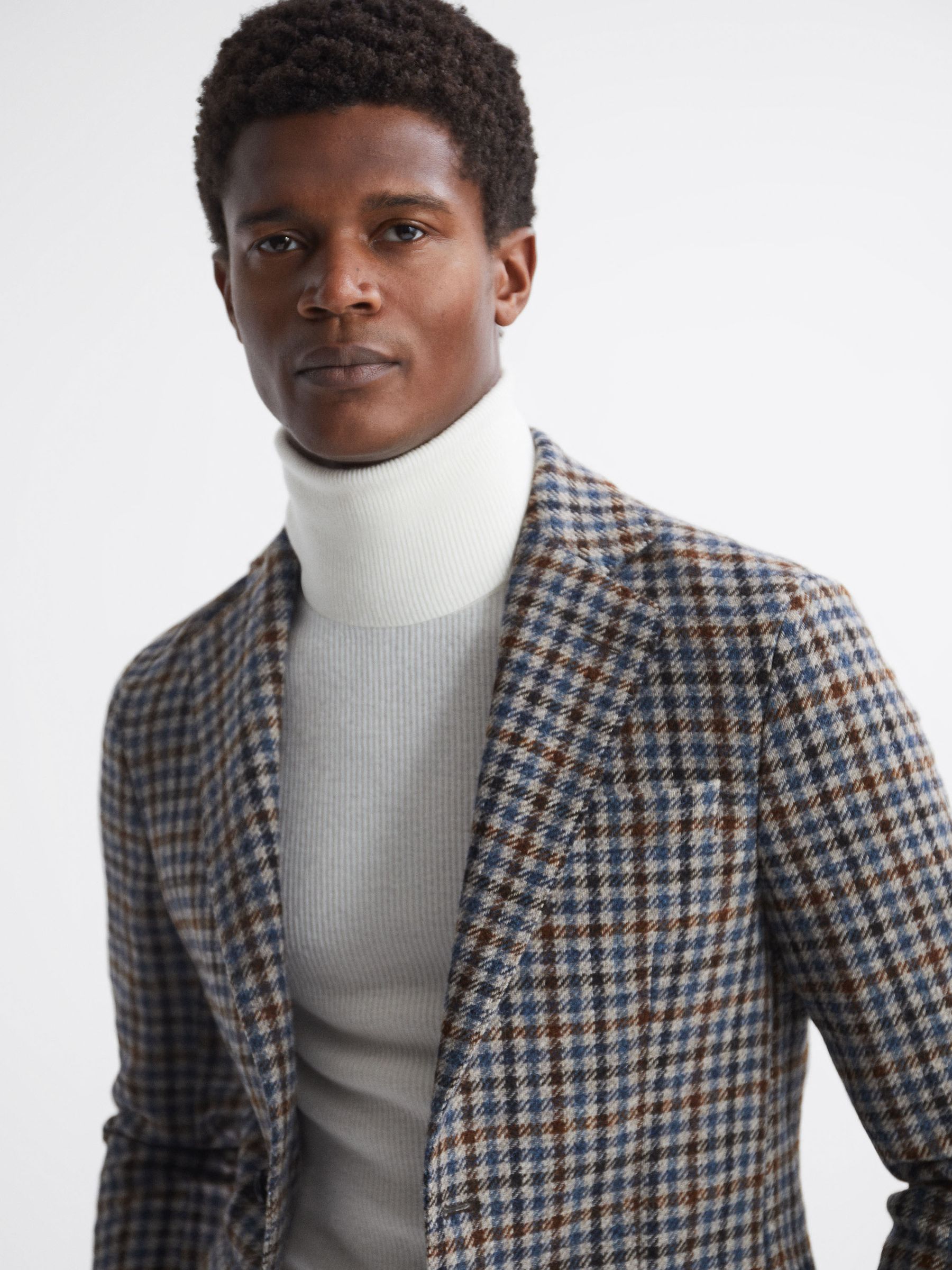 Oscar Jacobson Wool Single Breasted Blazer in Blue Moon - Image 4 of 8