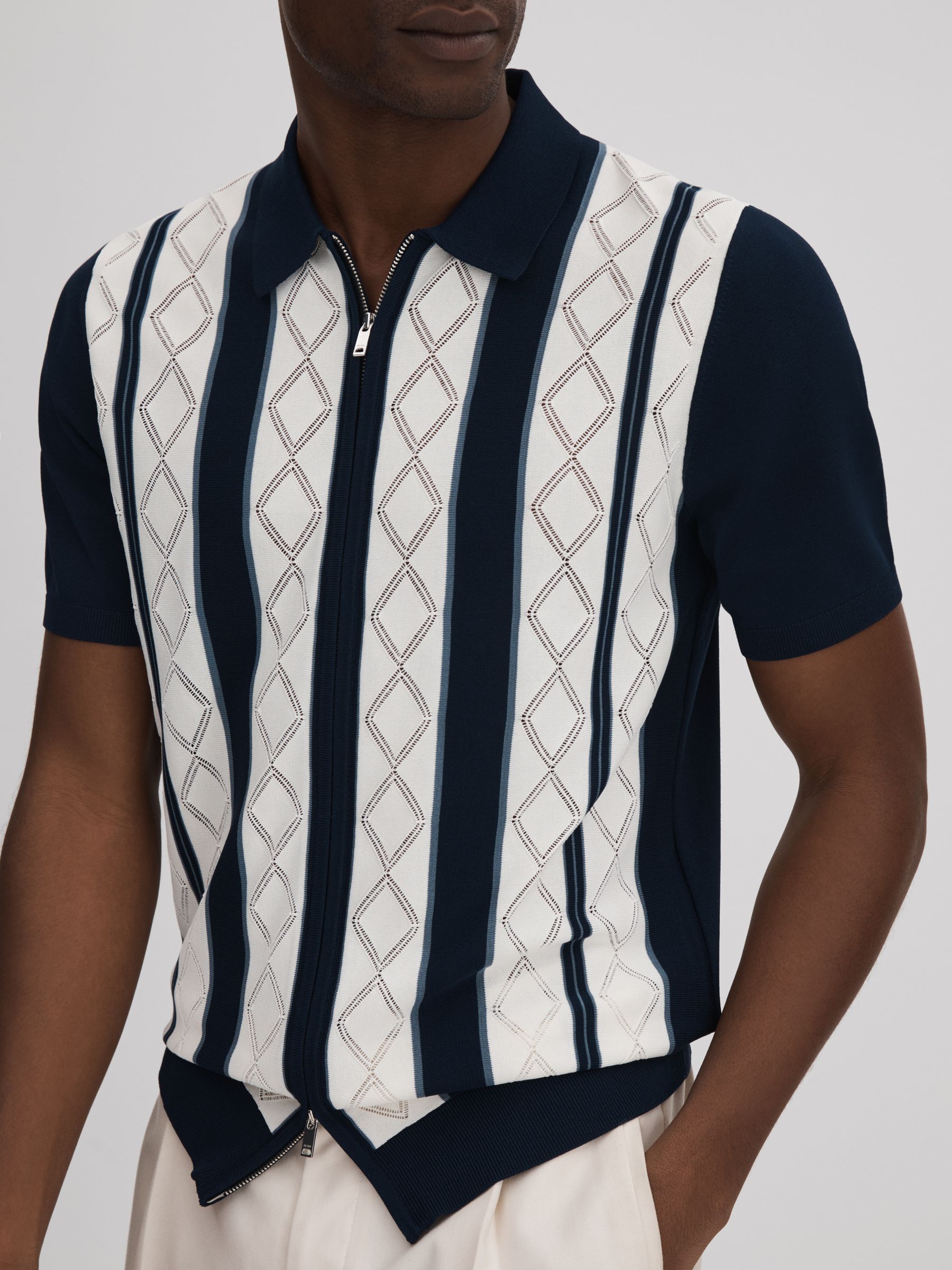 Colourblock Zip-Through T-Shirt in Navy/White - Image 6 of 7