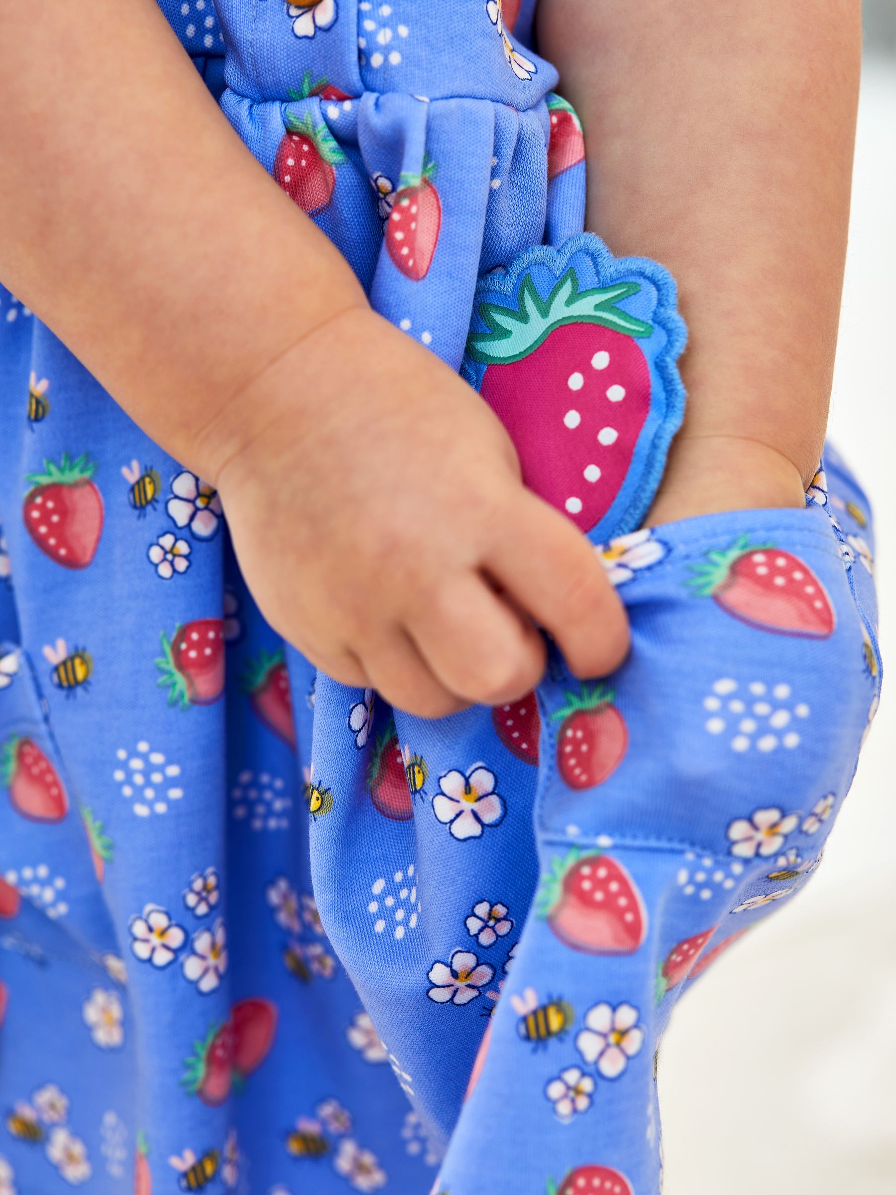 Blue Strawberry & Bee Button Front Pet In Pocket Jersey Dress - Image 7 of 7
