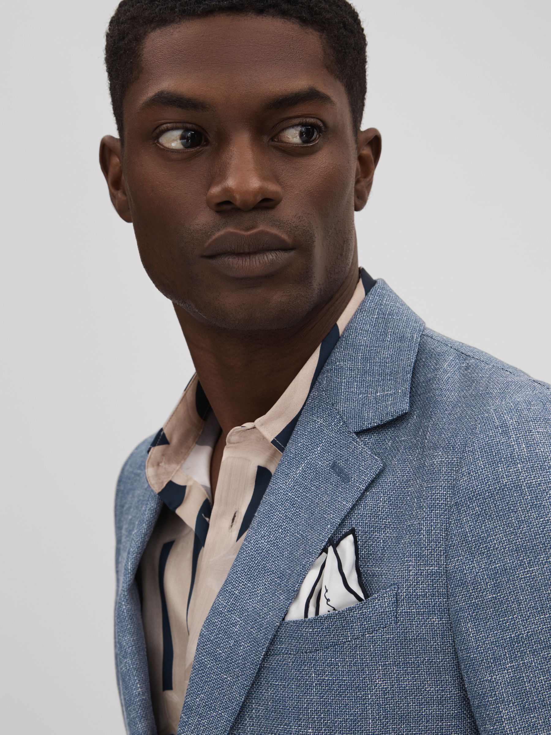 Slim Fit Single Breasted Wool Blend Blazer in Indigo - Image 4 of 7