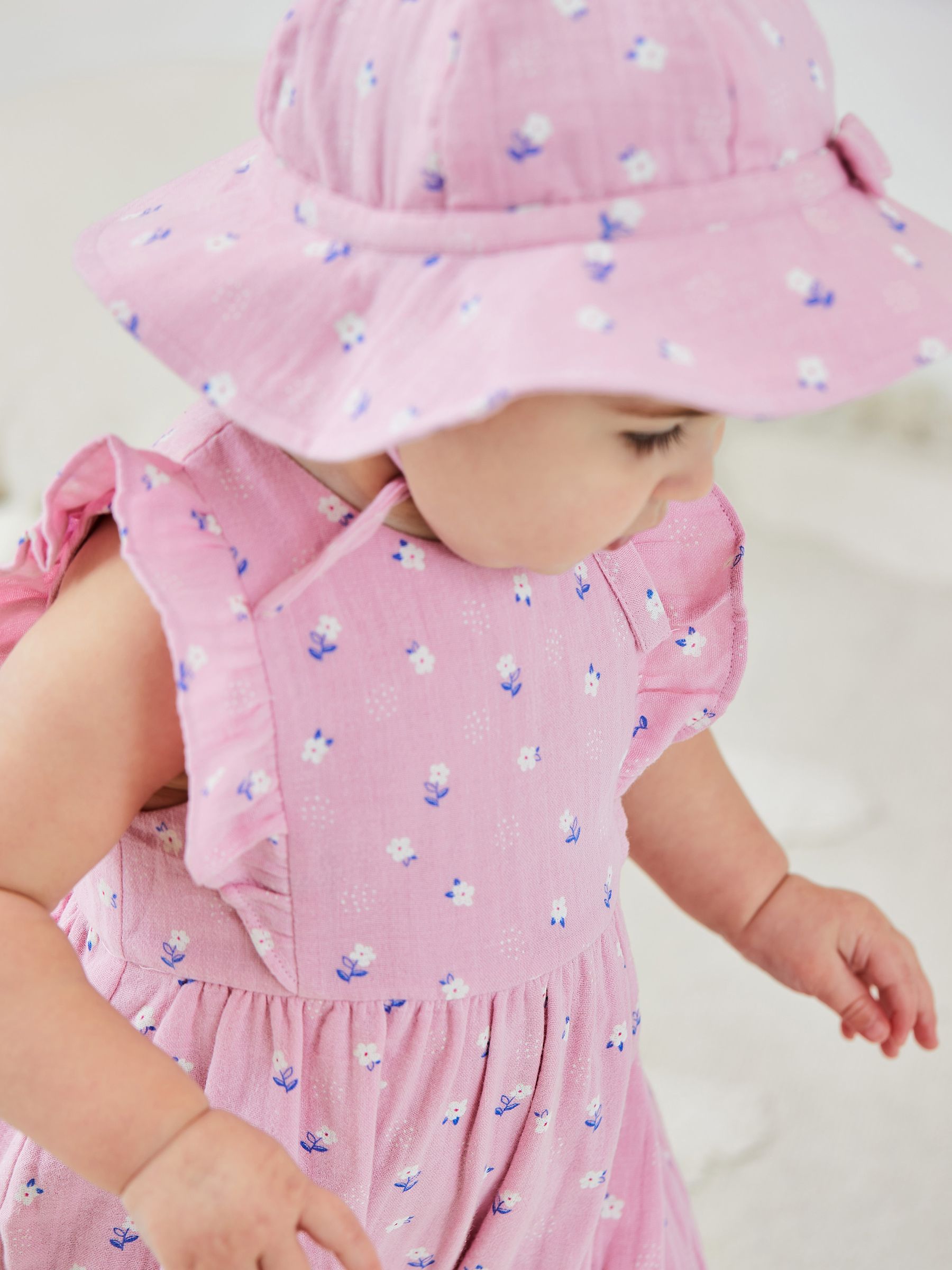 Pink 2-Piece Floral Cheesecloth Bubble Romper & Hat Set - Image 2 of 7