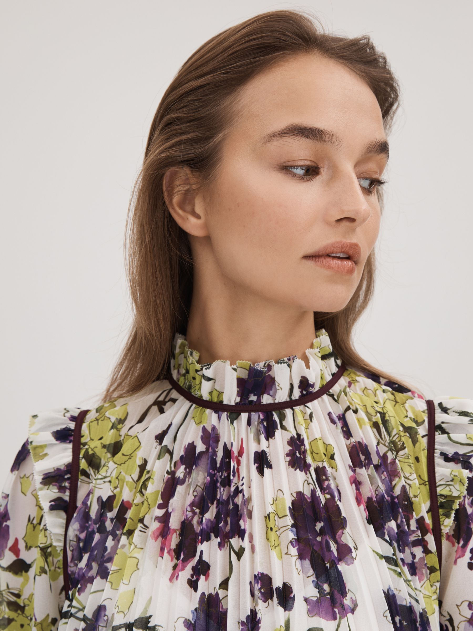 Florere Printed Pleated Blouse in Ivory/Multi - Image 4 of 8