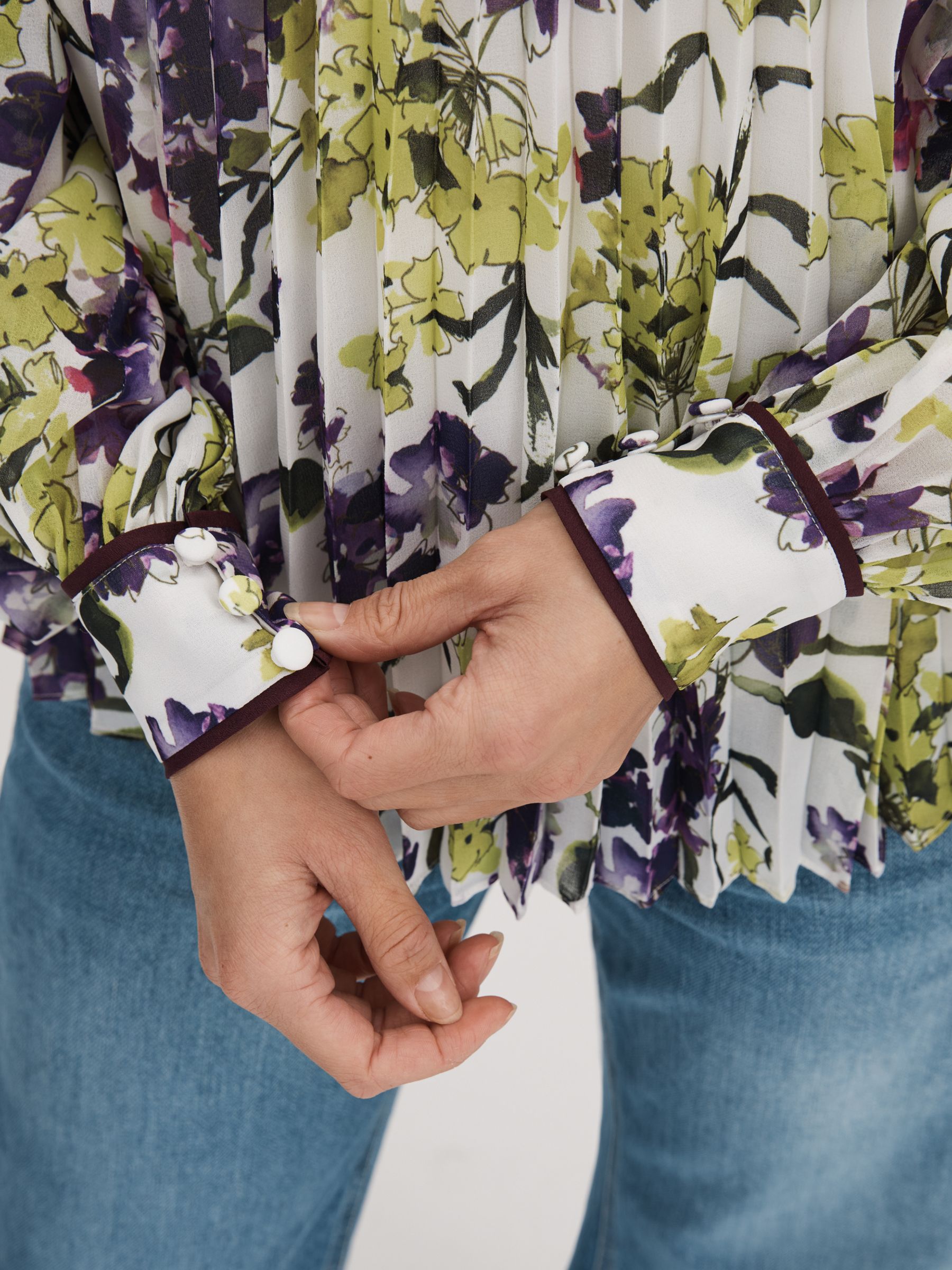 Florere Printed Pleated Blouse in Ivory/Multi - Image 5 of 8