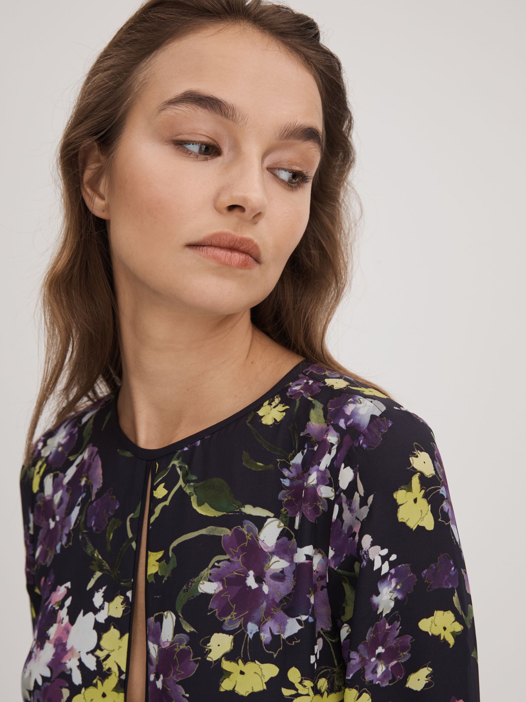 Florere Printed Blouson Sleeve Midi Dress in Dark Purple - Image 4 of 7