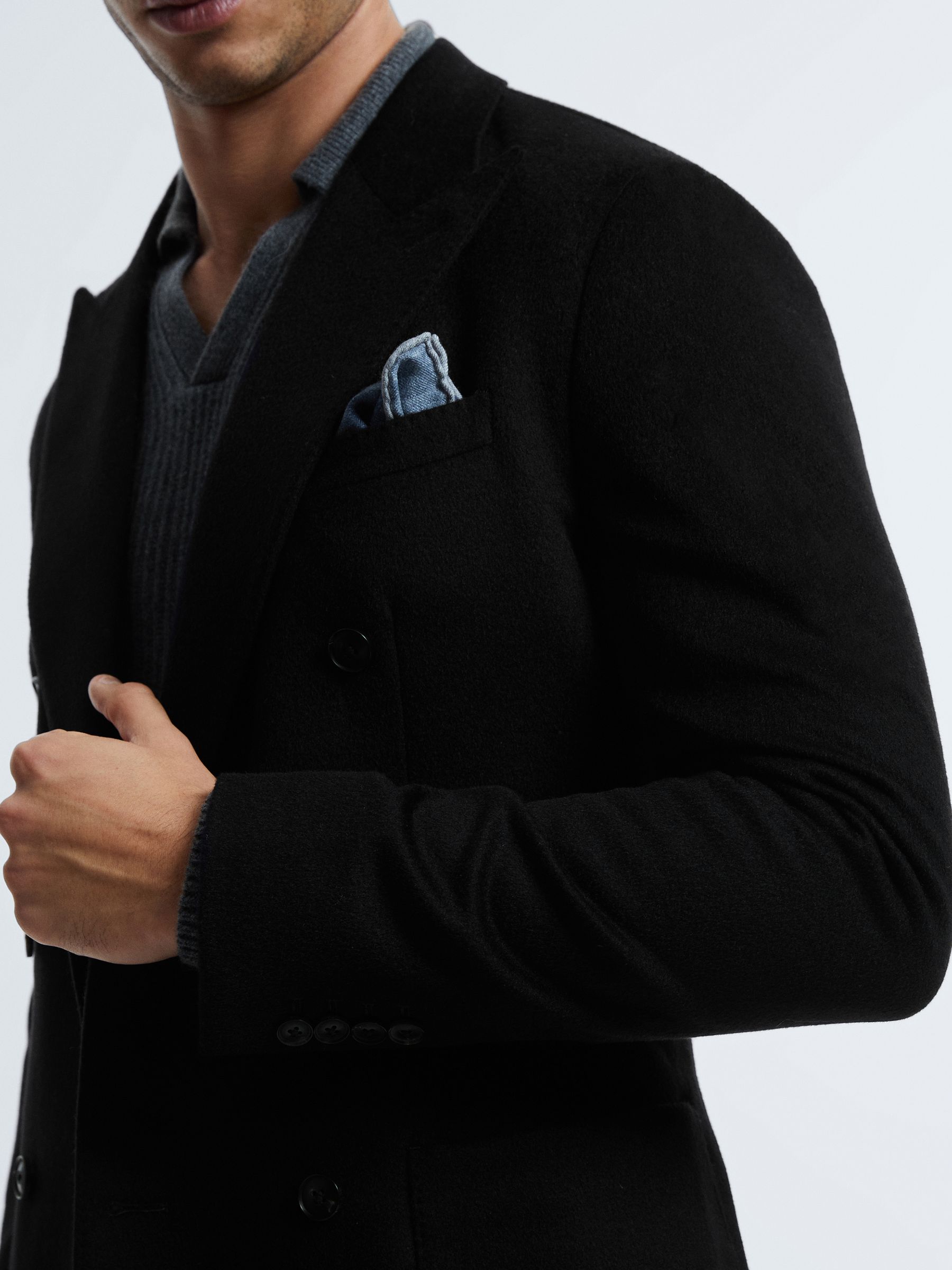 Atelier Cashmere Modern Fit Double Breasted Blazer in Navy - Image 4 of 7