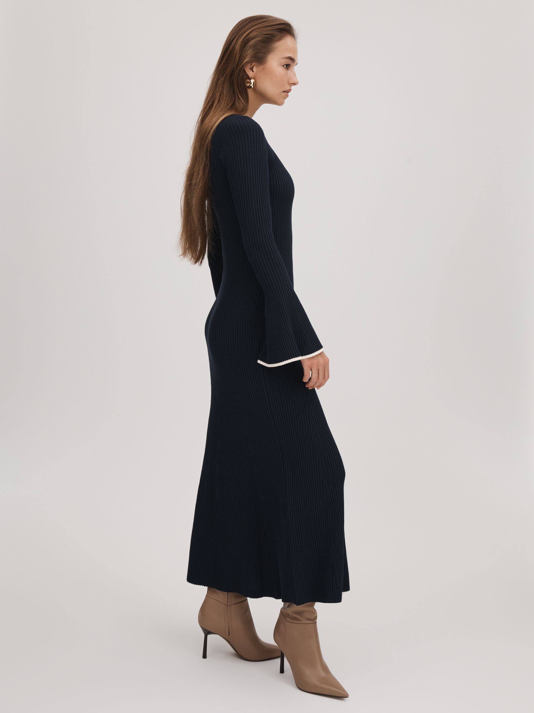 Florere Fitted Fluted Cuff Midi Dress in Navy - Image 4 of 7