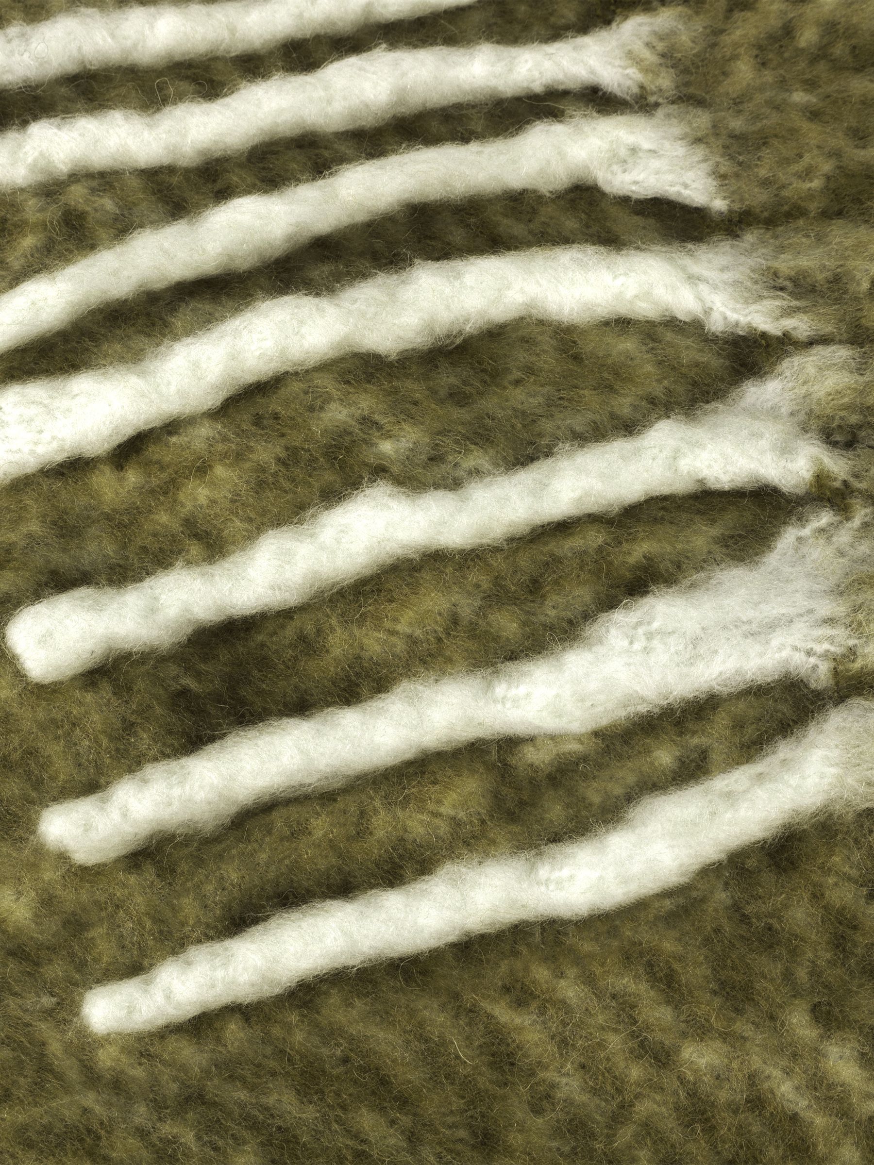 Yard Natural Beige/Moss Green Rawton Ombre Herringbone Throw - Image 3 of 4
