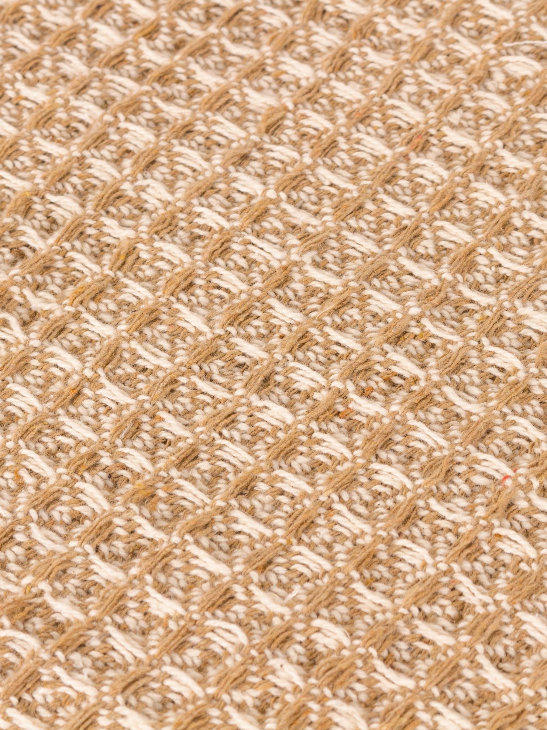 Yard Honey Lorne Waffle Fringed 100% Cotton Throw - Image 2 of 4
