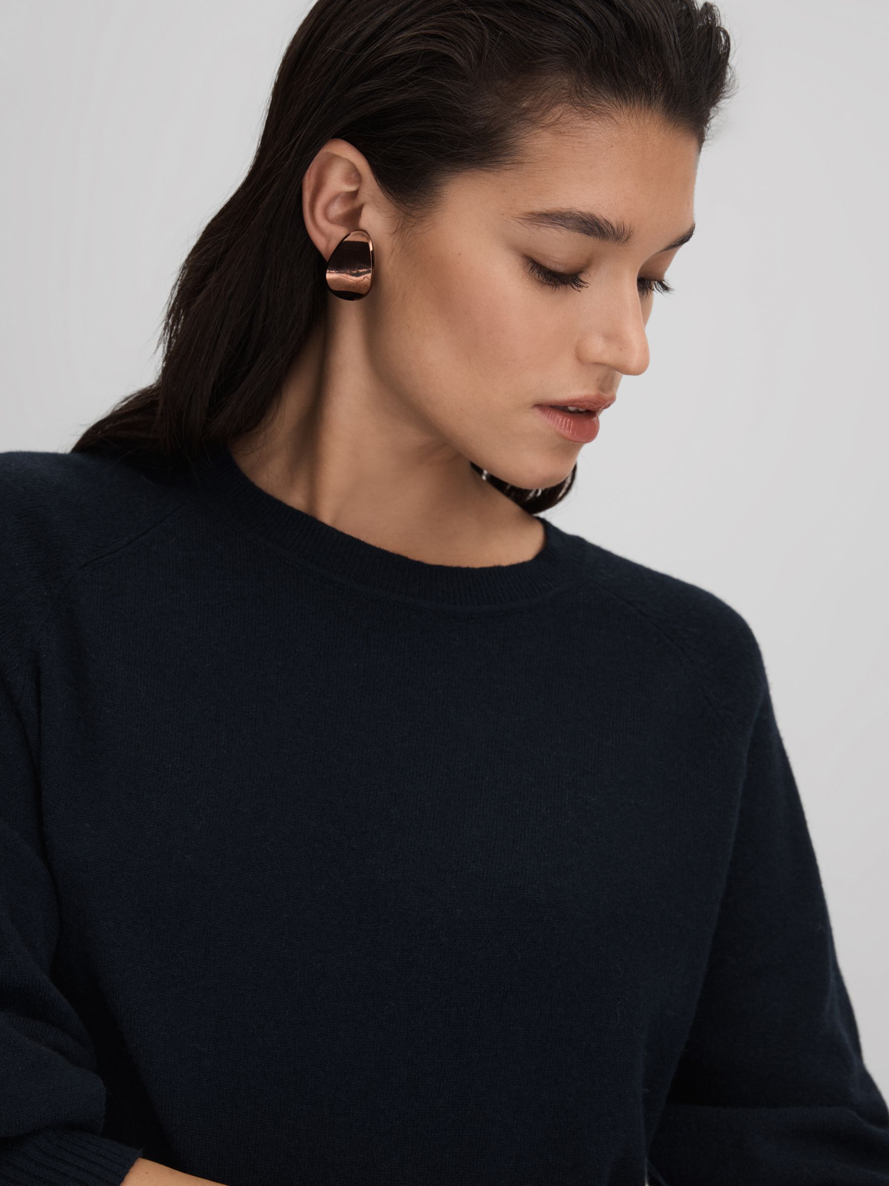Oversized Wool Blend Crew Neck Jumper in Navy - Image 4 of 6
