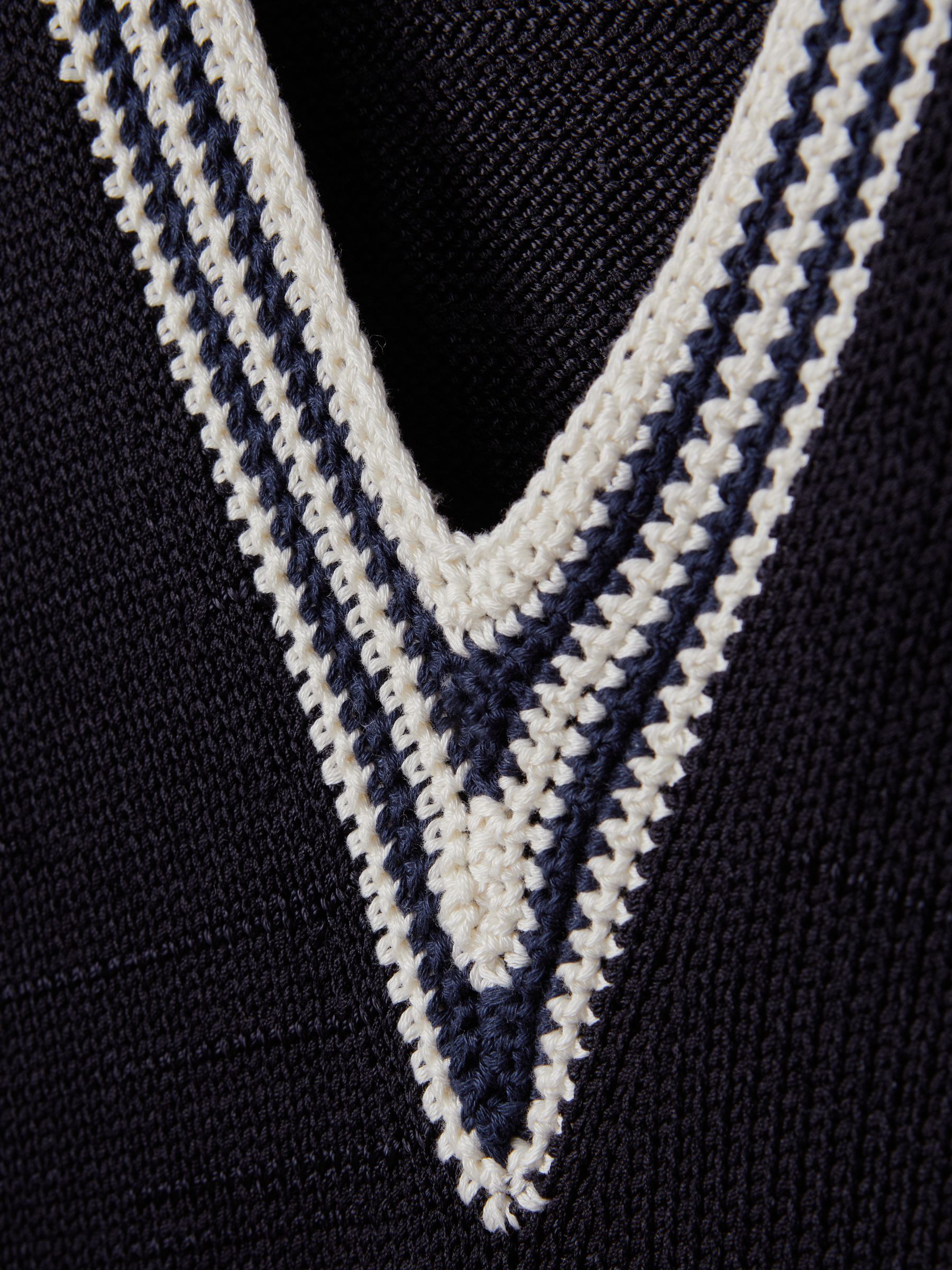 Crochet V-Neck Jumper in Navy/White - Image 6 of 6