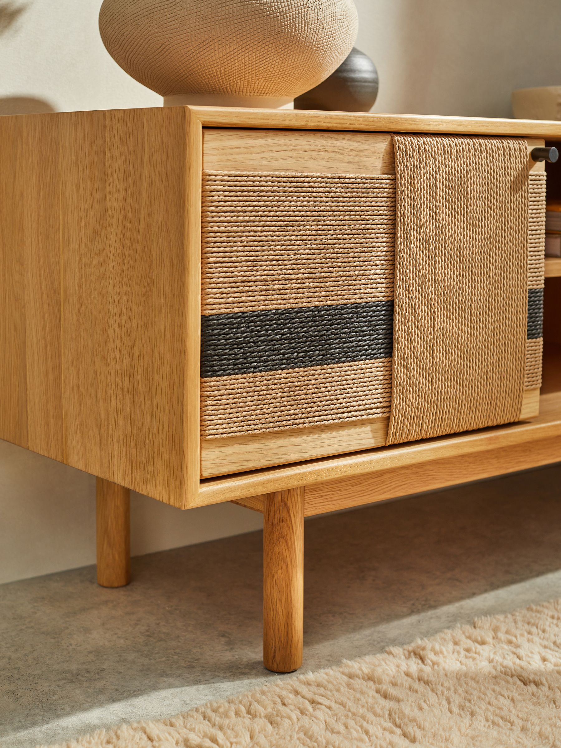 Eden TV Unit in Oak - Image 2 of 3