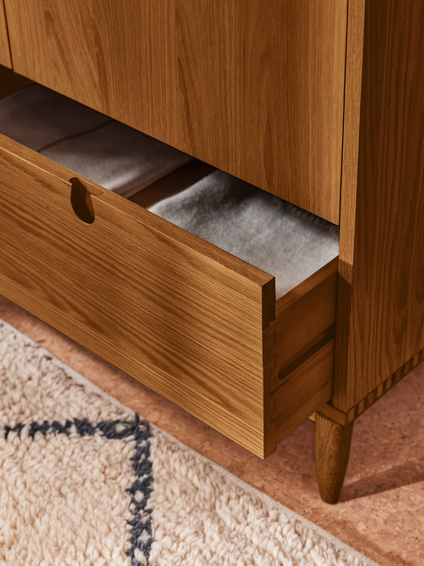Penn Wardrobe in Dark Oak - Image 4 of 4 Penn Wardrobe in Dark Oak - Image 4 of 4