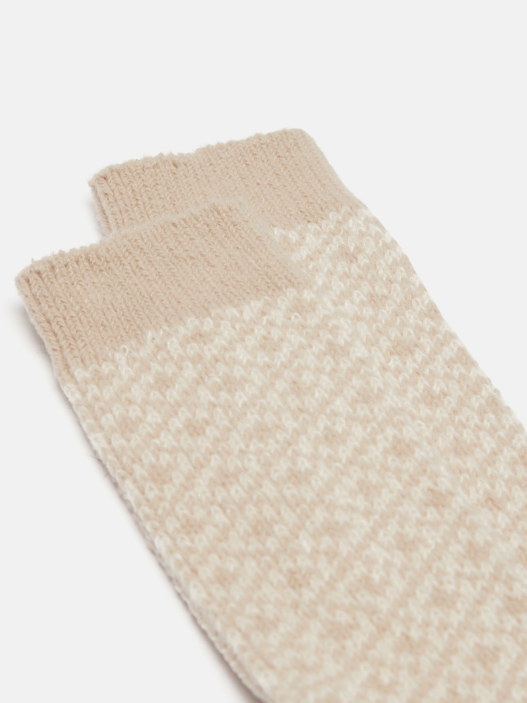 Women's Toasty Oatmeal Cosy Geometric Socks (size 4-8) - Image 3 of 3