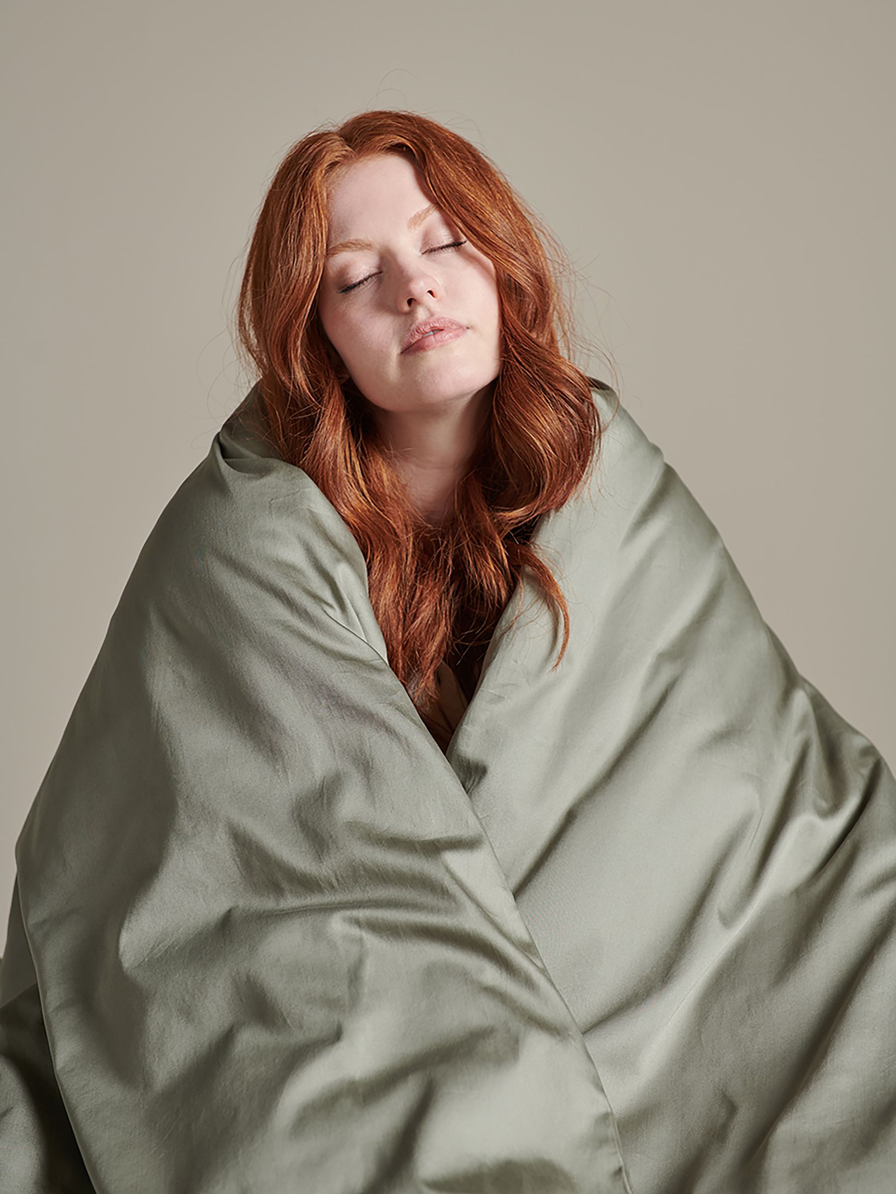 Bedfolk Green Luxe Cotton Duvet Cover - Image 4 of 5