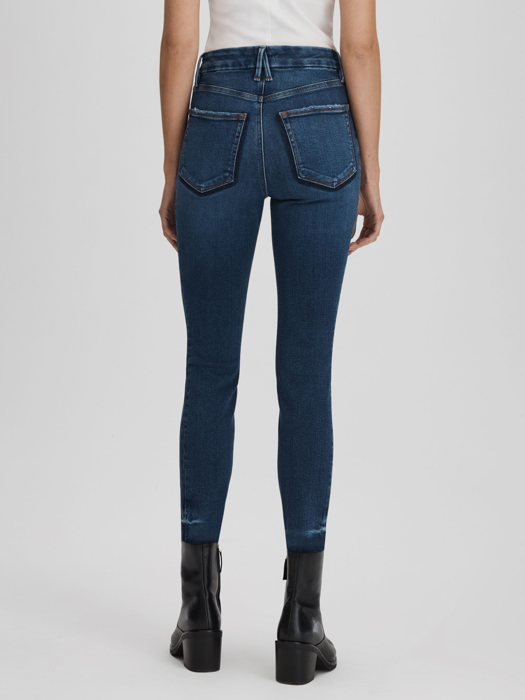 Good American Distressed Skinny Jeans in Indigo - Image 5 of 8