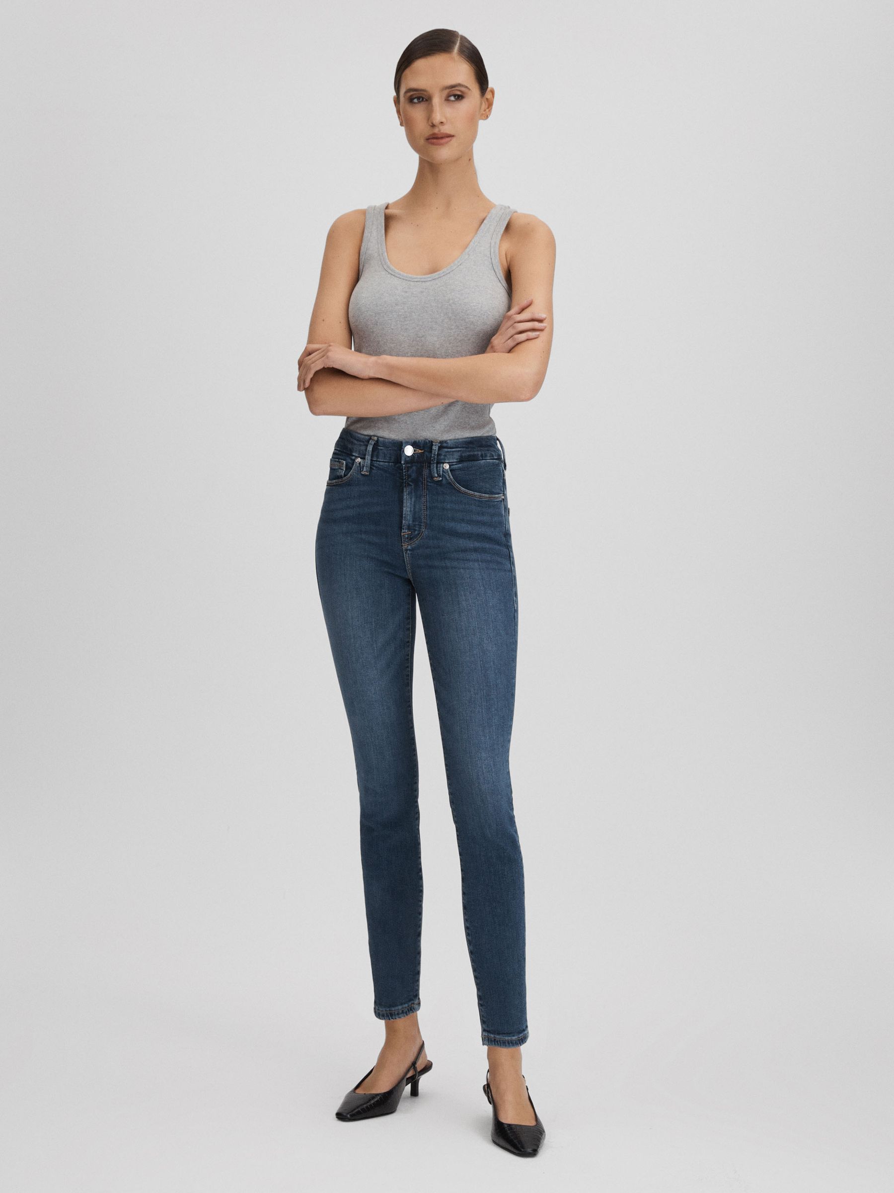 Good American Cropped Skinny Jeans in Blue - Image 6 of 7