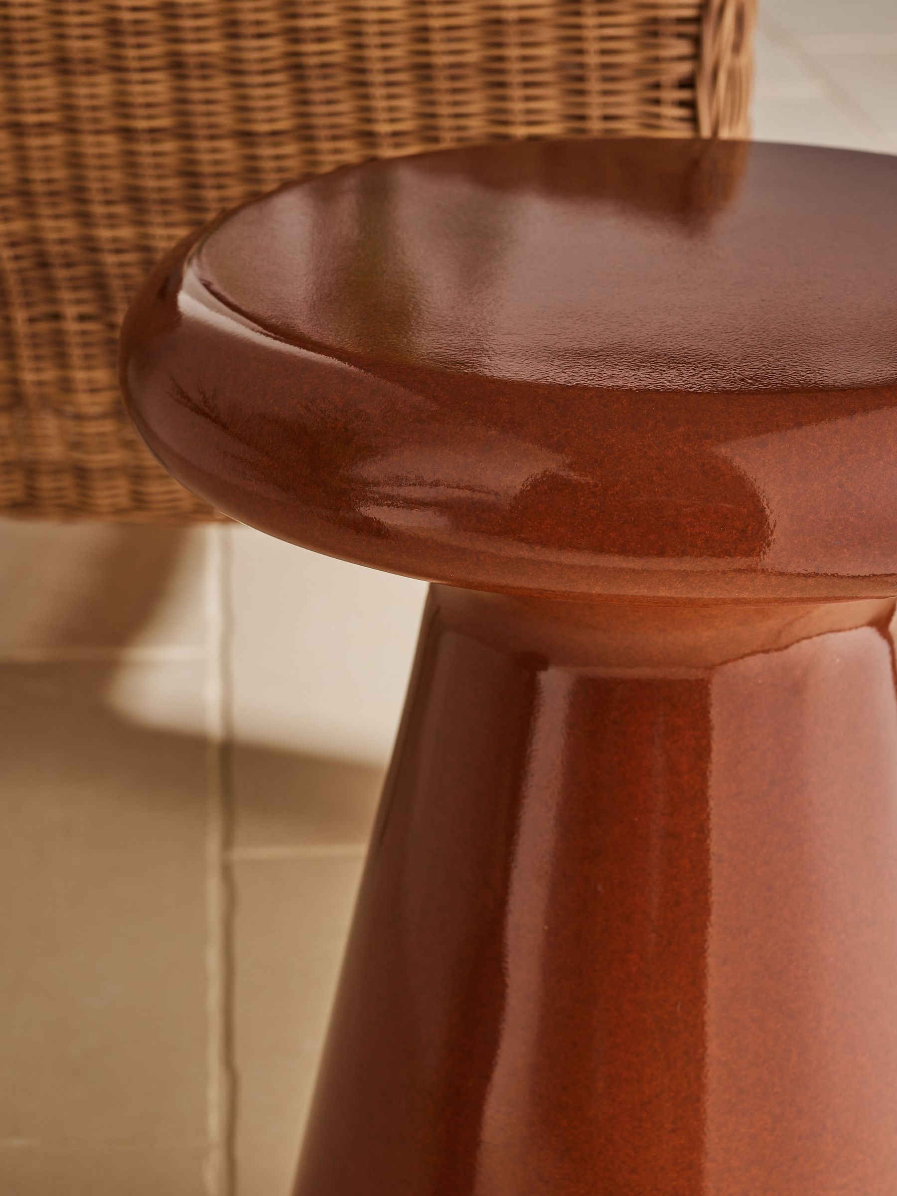 Roffey Indoor/Outdoor Garden Side Table in Terracotta - Image 3 of 6