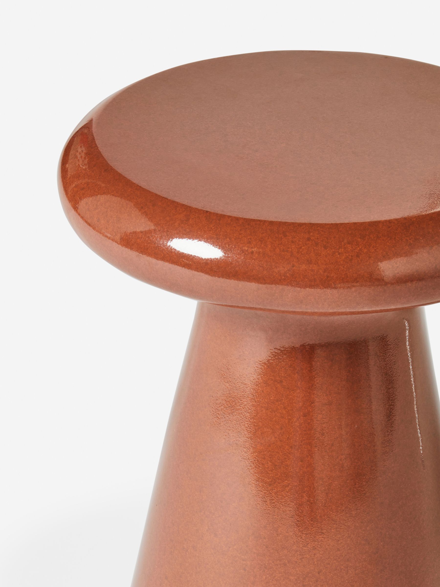 Roffey Indoor/Outdoor Garden Side Table in Terracotta - Image 6 of 6