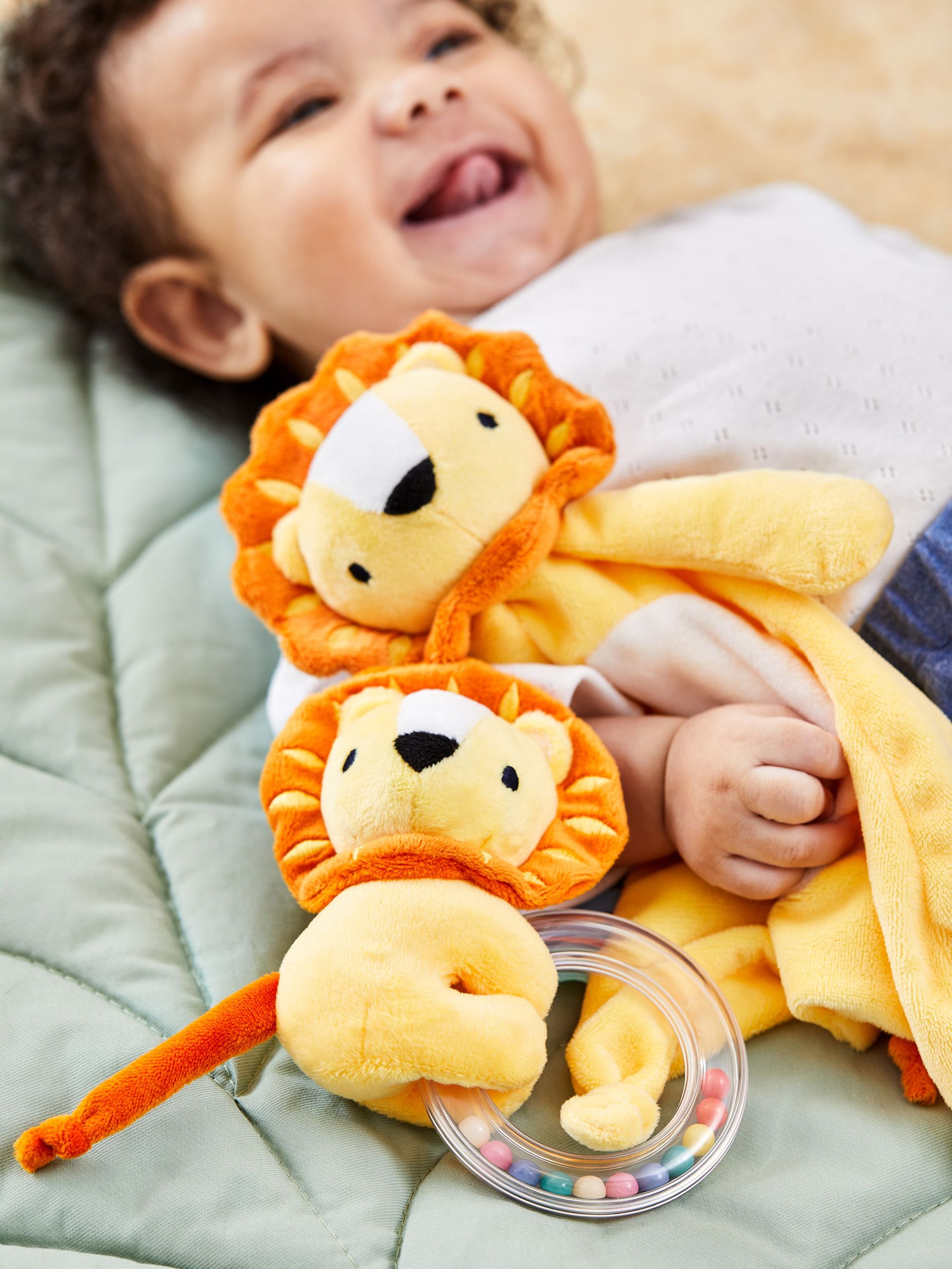 Lion Comforter - Image 2 of 4